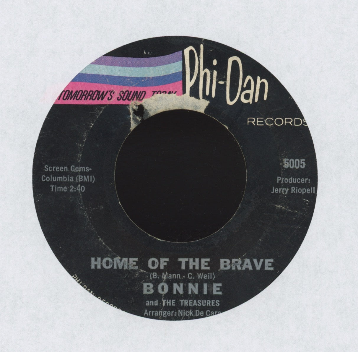Bonnie And The Treasures - Home Of The Brave on Phi-Dan R&B Girl Group 45