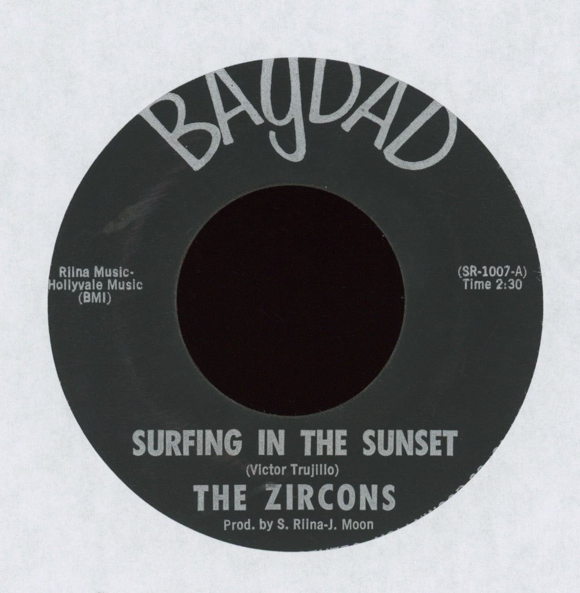 The Zircons - Surfing In The Sunset on Bagdad Surf 45
