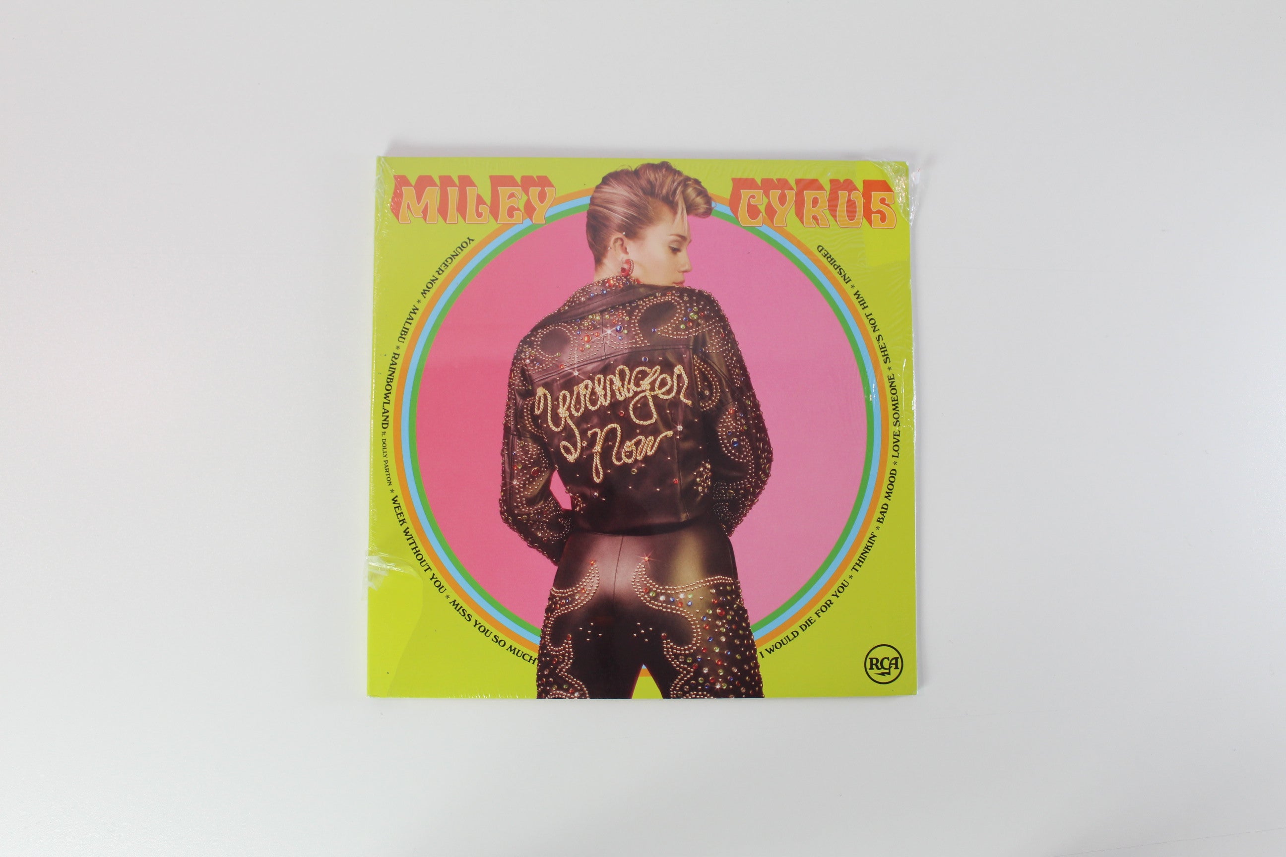 Miley Cyrus - Younger Now on RCA – Sealed