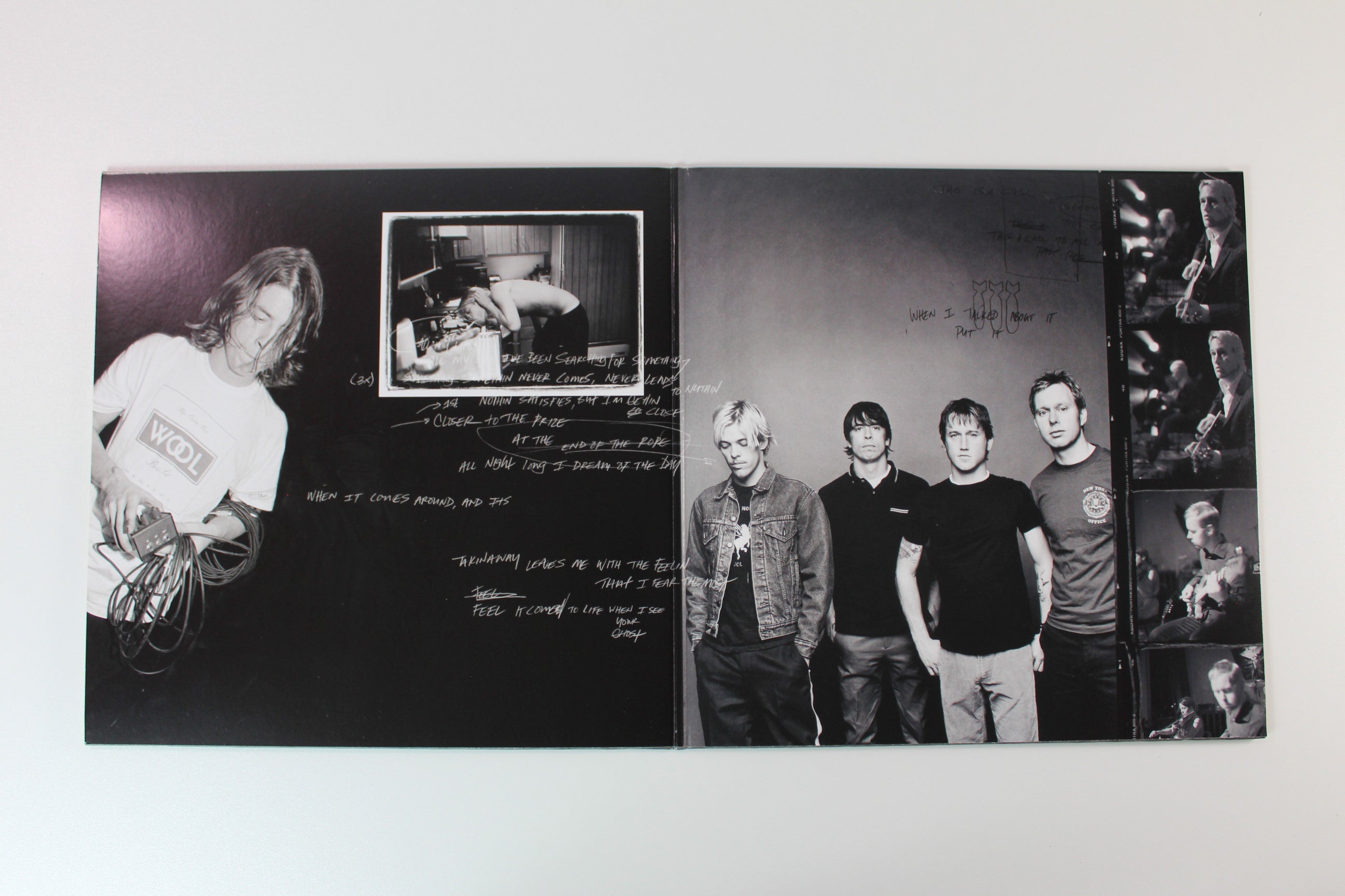 Foo Fighters - Greatest Hits on Roswell Records / RCA - Red Vinyl