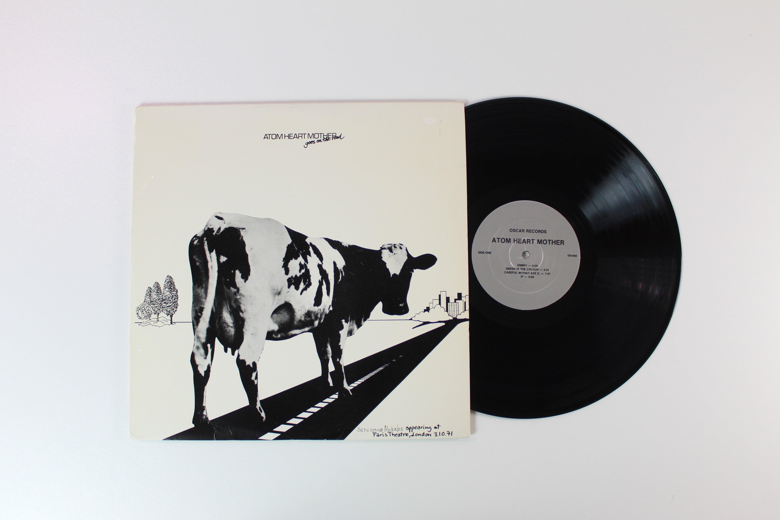 Pink Floyd - Atom Heart Mother Goes On The Road on Oscar Records - Unofficial pressing