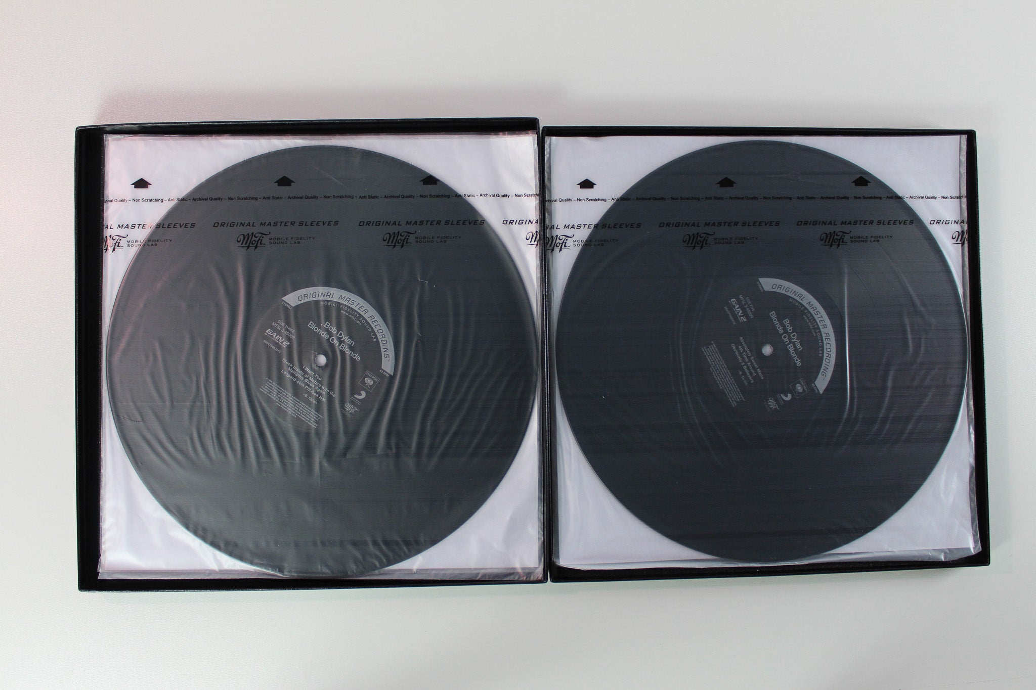 Bob Dylan - Blonde On Blonde on Mobile Fidelity Sound Lab Ltd Numbered 3 X 12" 45 RPM Box Set