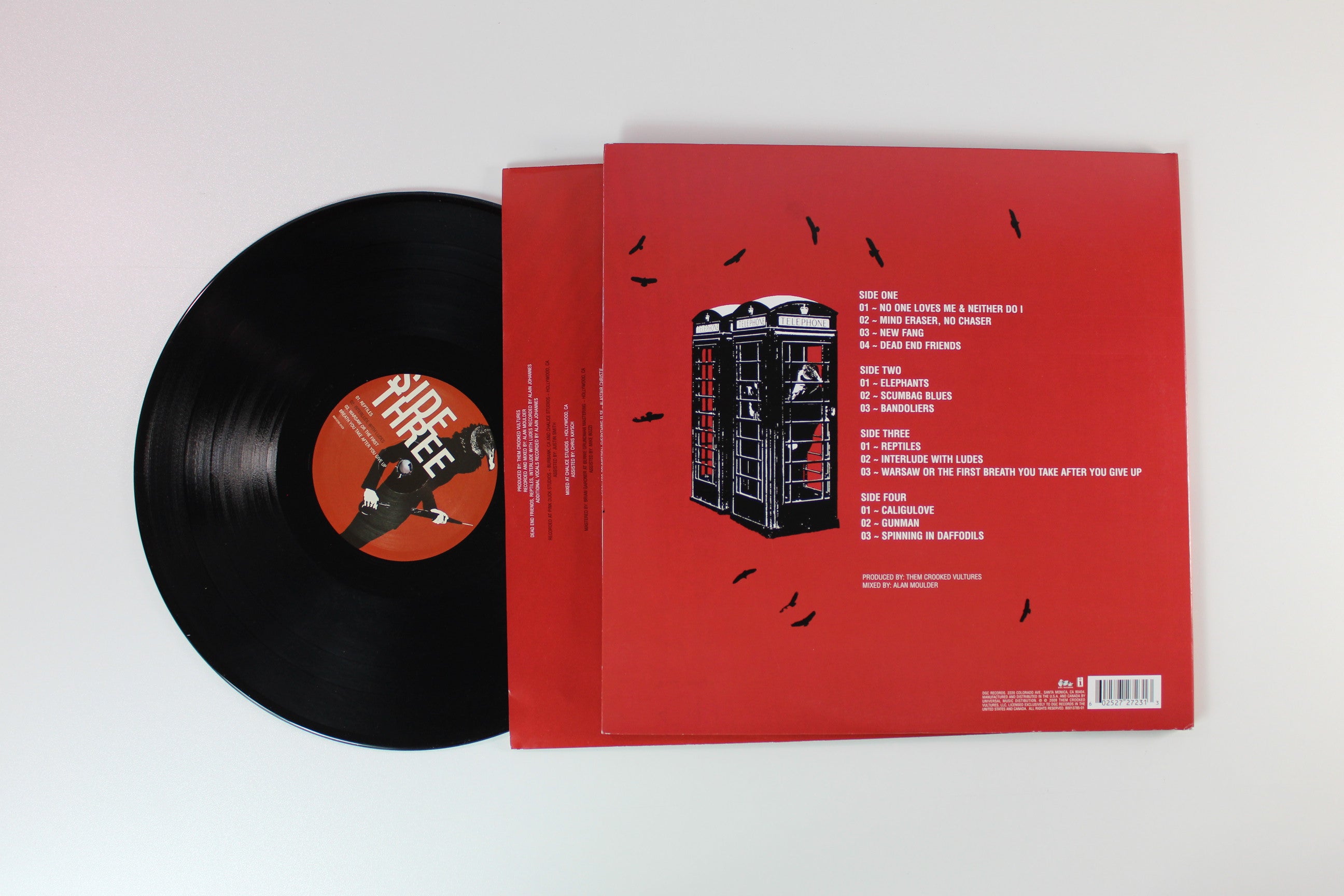 Them Crooked Vultures - Them Crooked Vultures on DGC Interscope