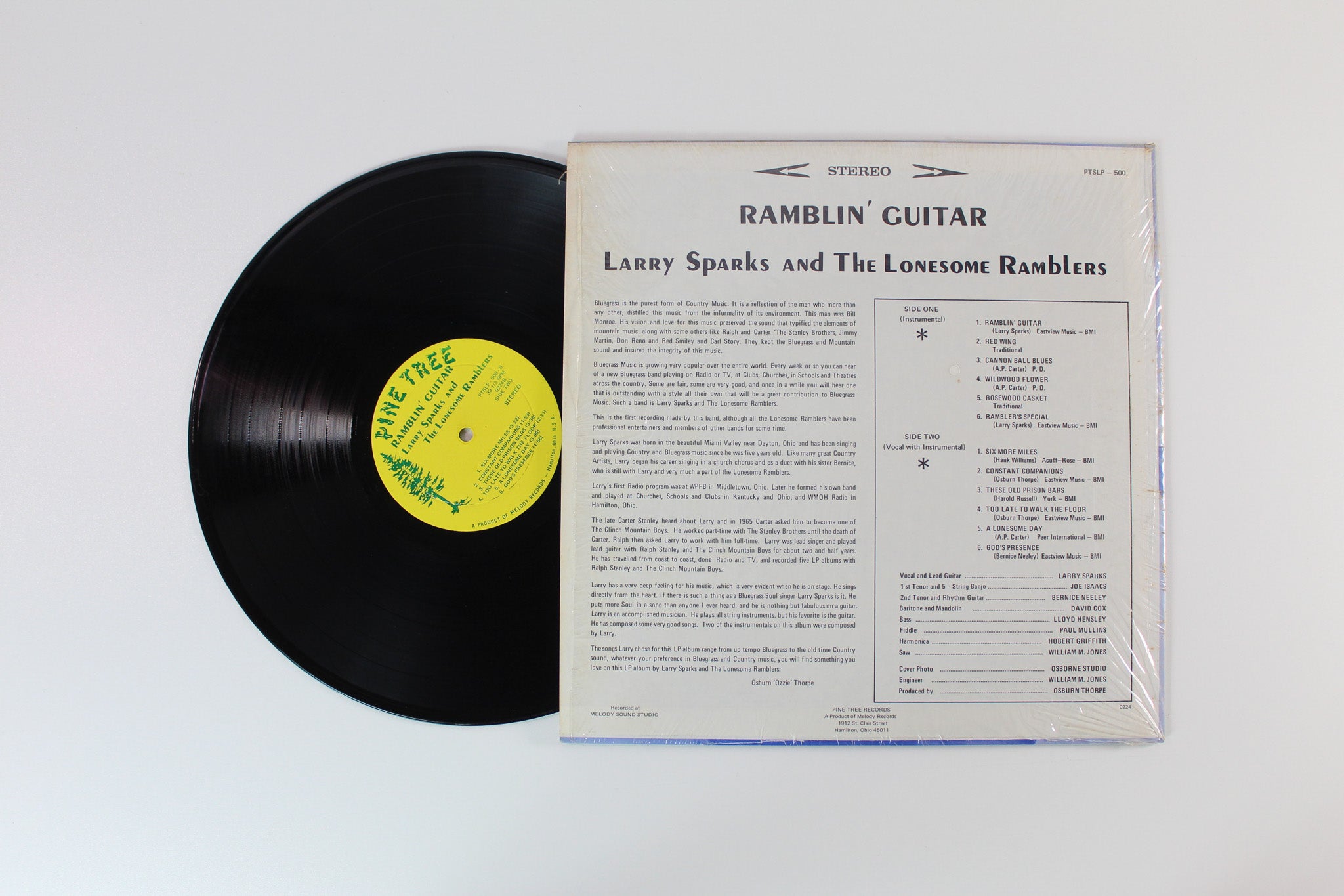 Larry Sparks And The Lonesome Ramblers - Ramblin' Guitar on Pine Tree