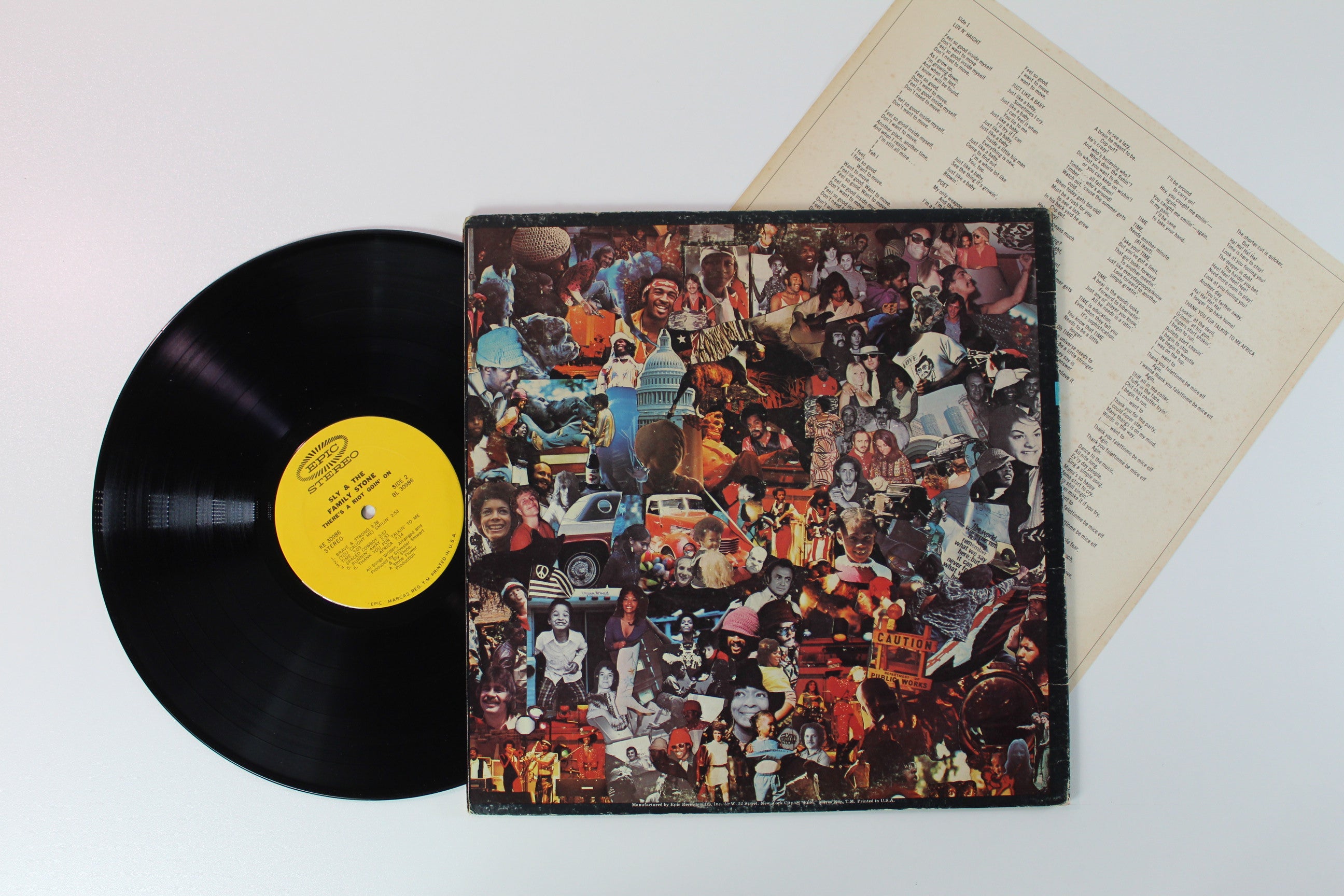Sly & The Family Stone - There's A Riot Goin' On on Epic