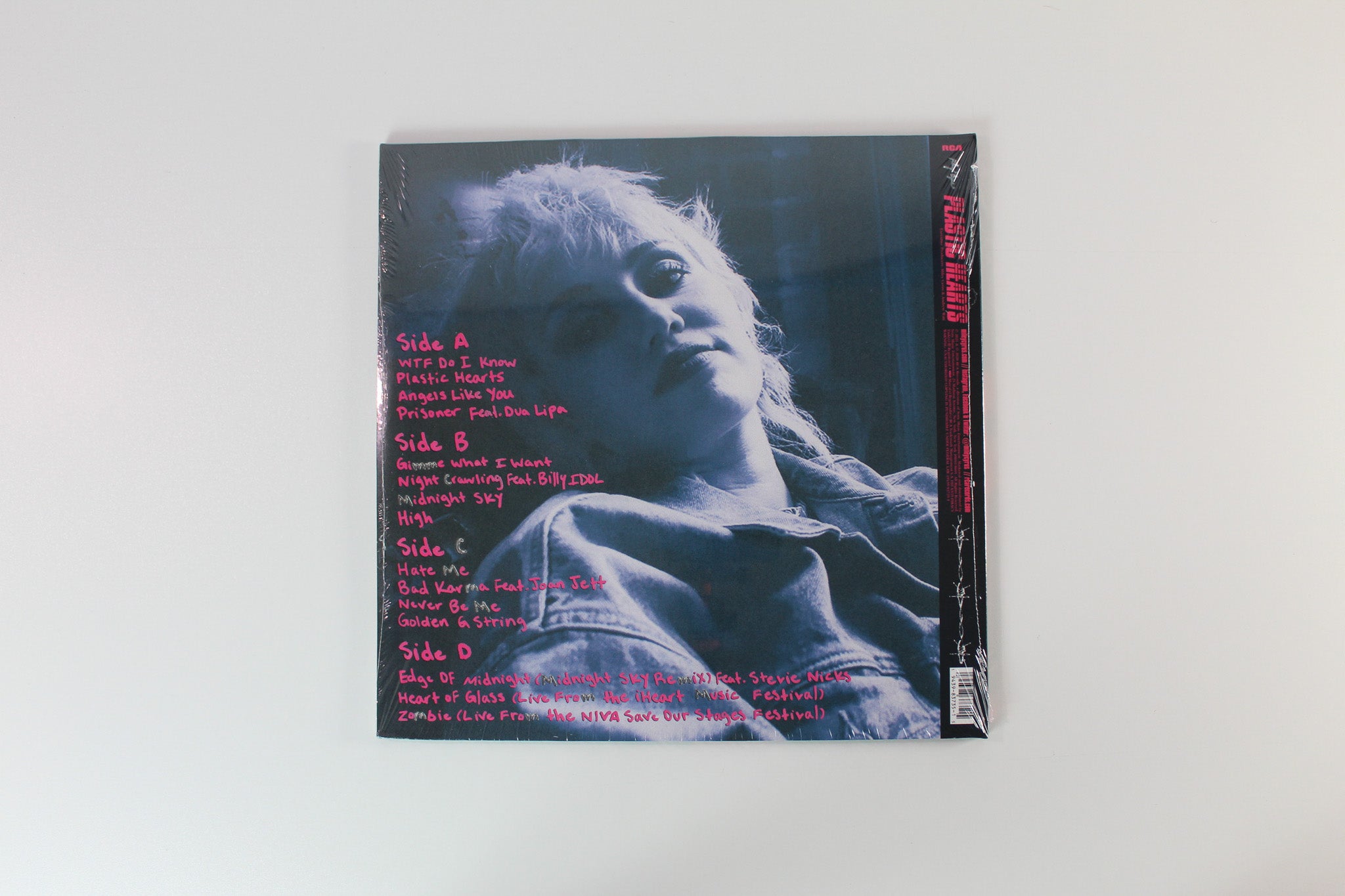 Miley Cyrus - Plastic Hearts on RCA Sealed