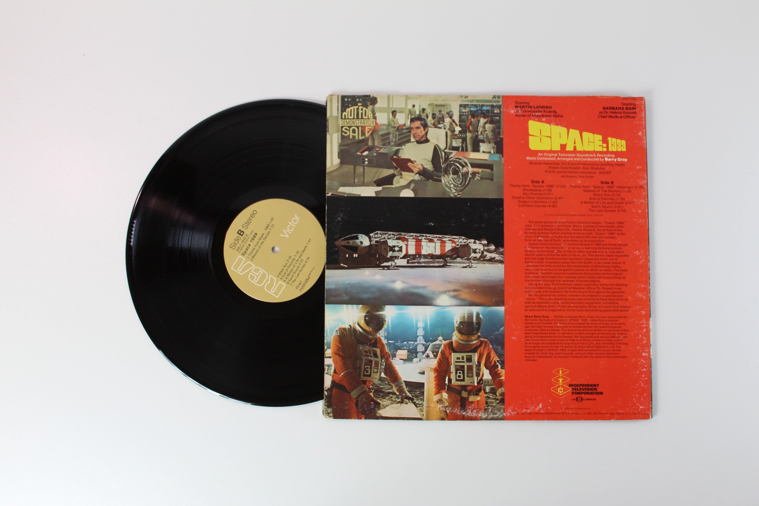 Barry Gray - Space: 1999 (An Original Television Soundtrack Recording) on RCA