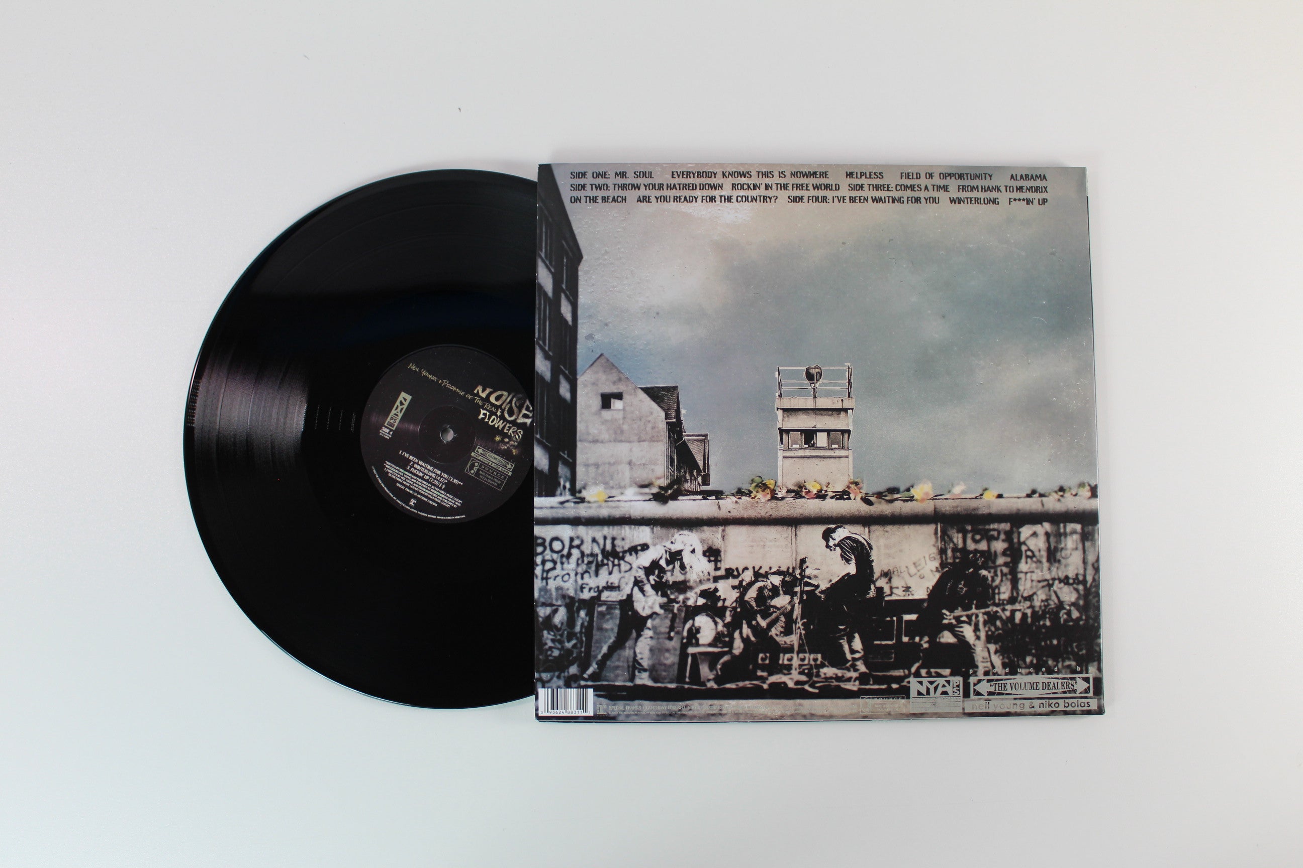 Neil Young - Noise & Flowers on Reprise Neil Young Archives