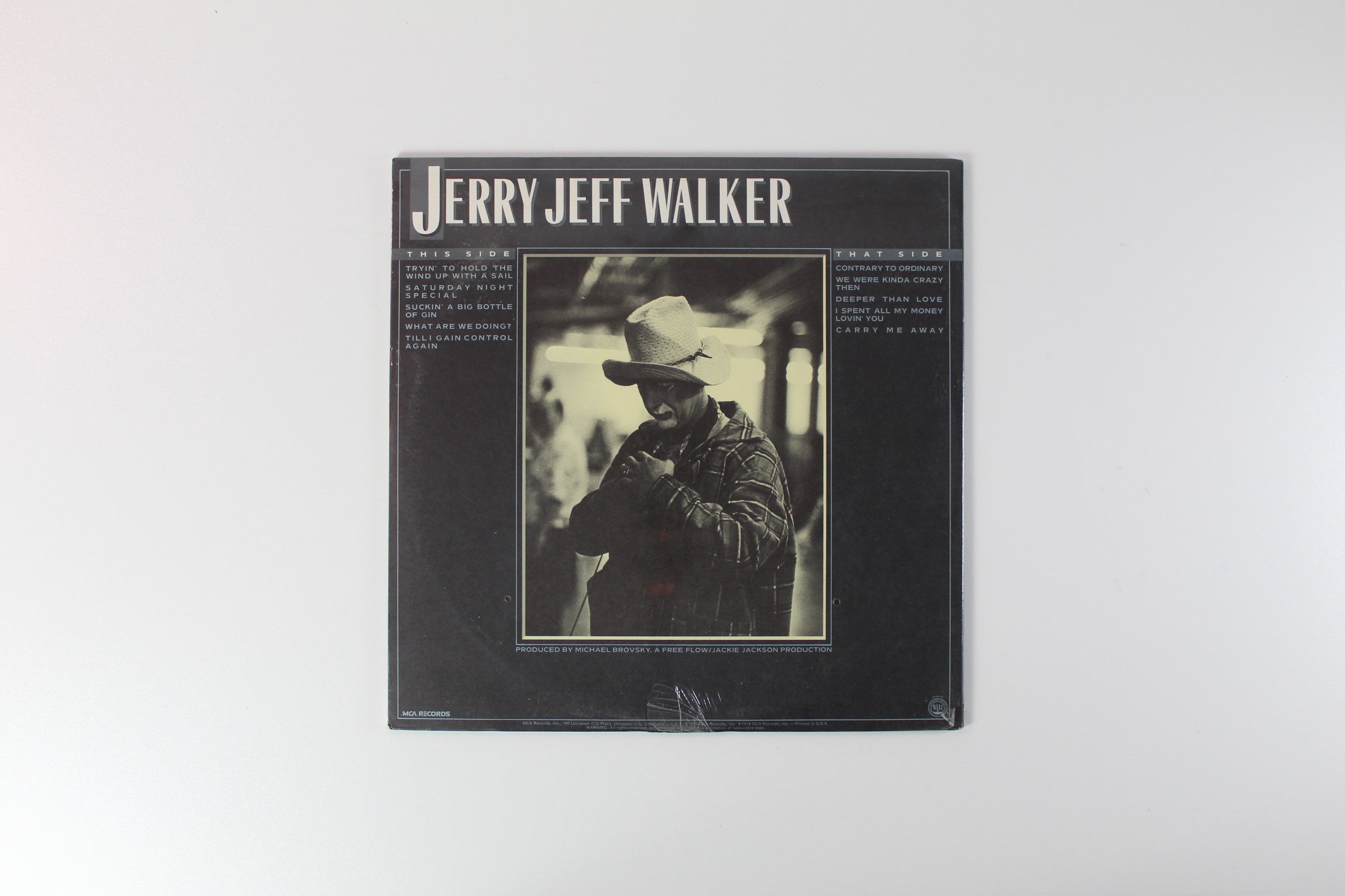 Jerry Jeff Walker - Contrary To Ordinary on MCA Sealed