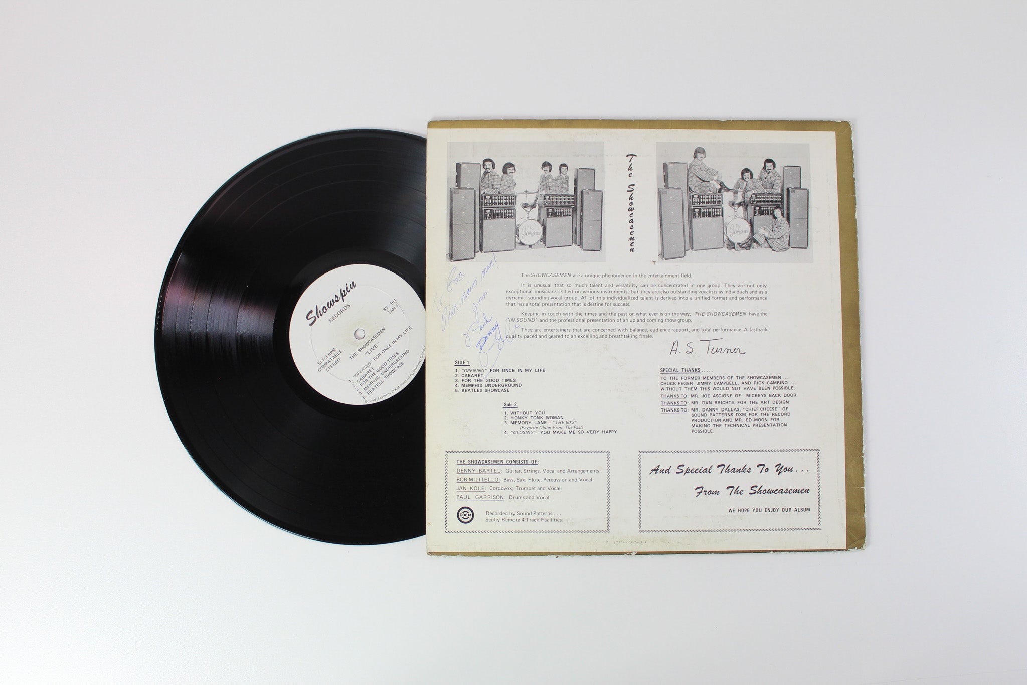 The Showcasemen - Live At Mickeys Back Door on Showspin