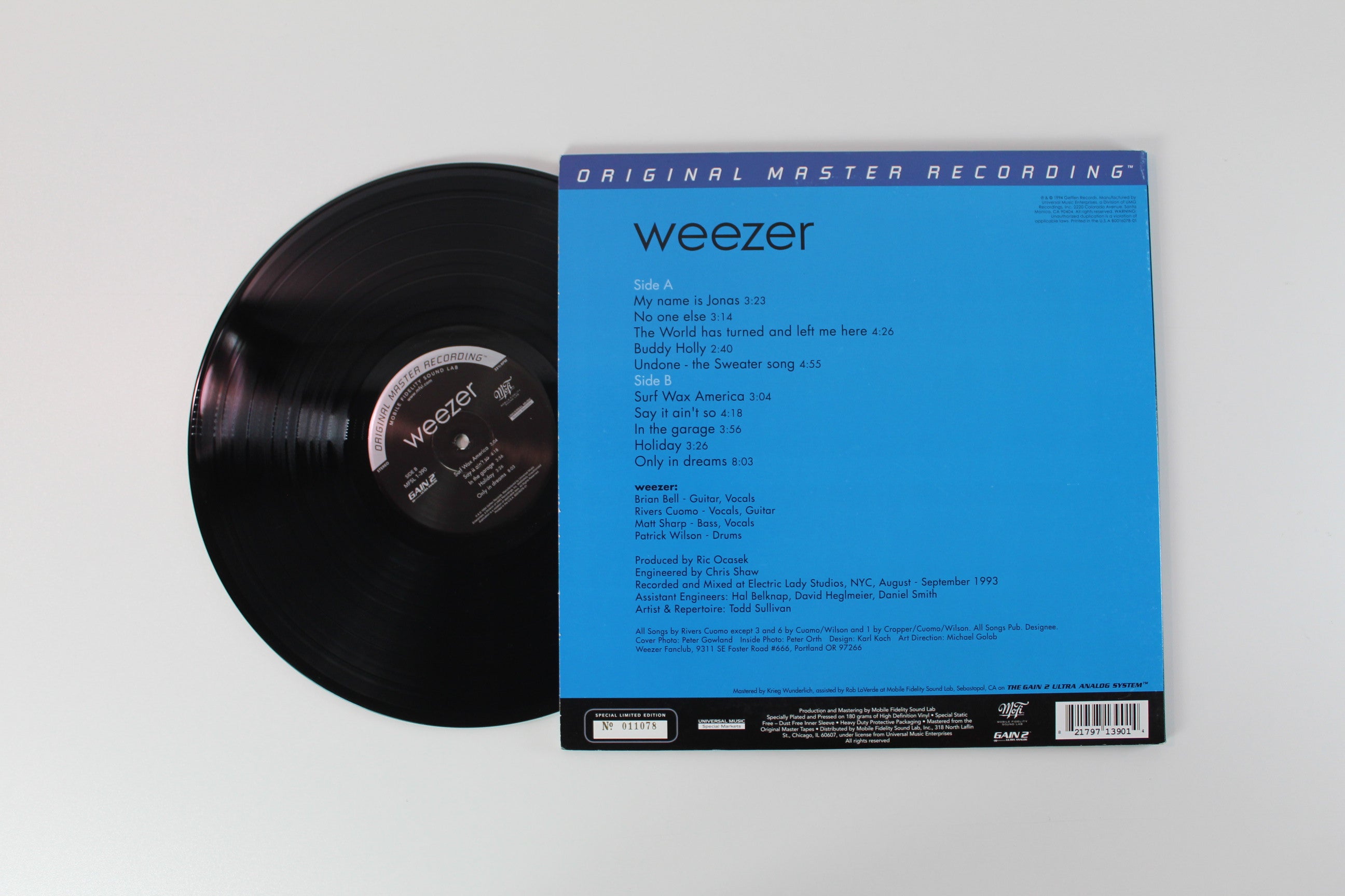 Weezer - Weezer on Mobile Fidelity Sound Lab Ltd Numbered 180 Gram Reissue