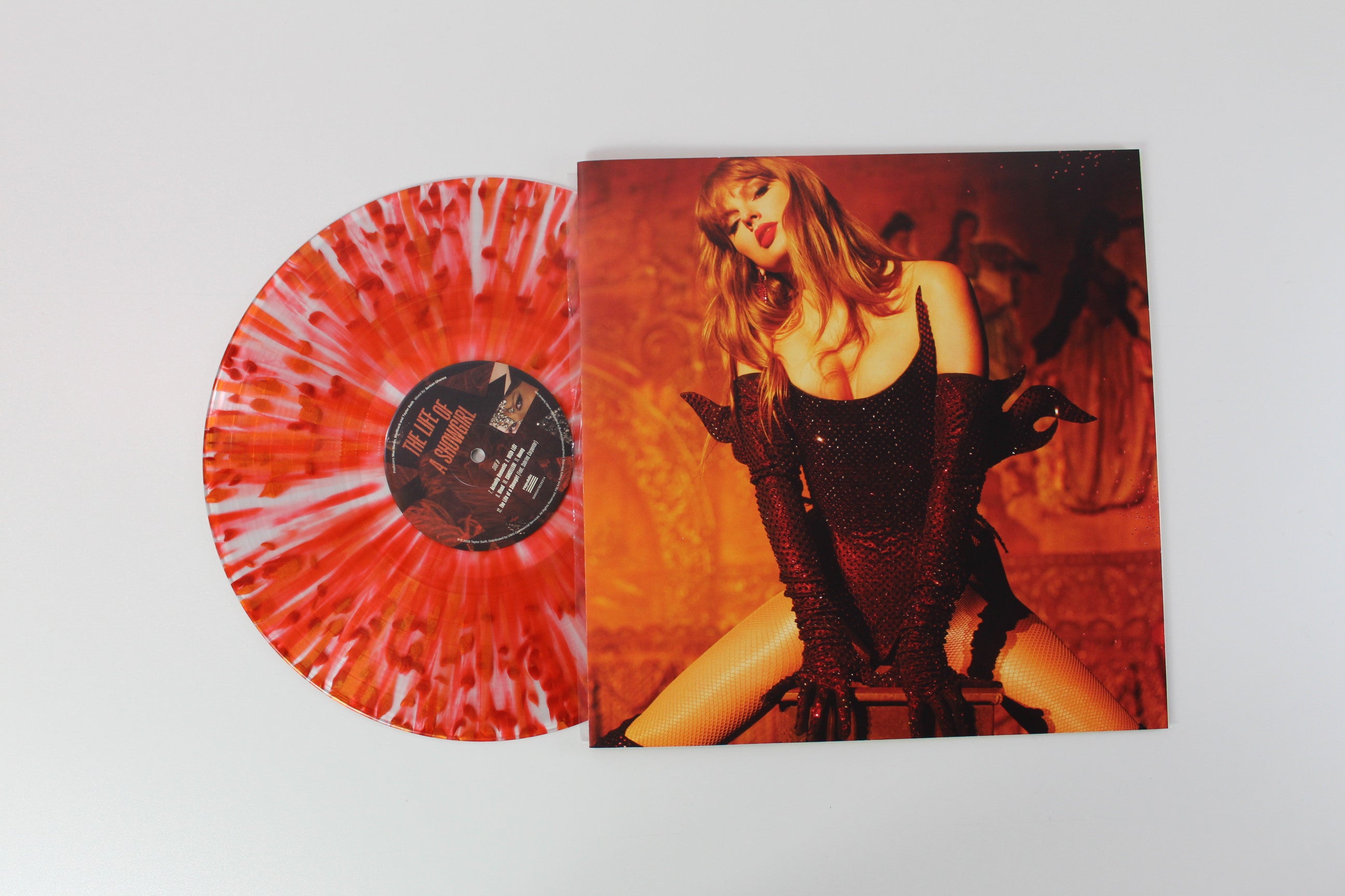 Taylor Swift - The Life Of A Showgirl on Republic Tiny Bubbles In Champagne Edition