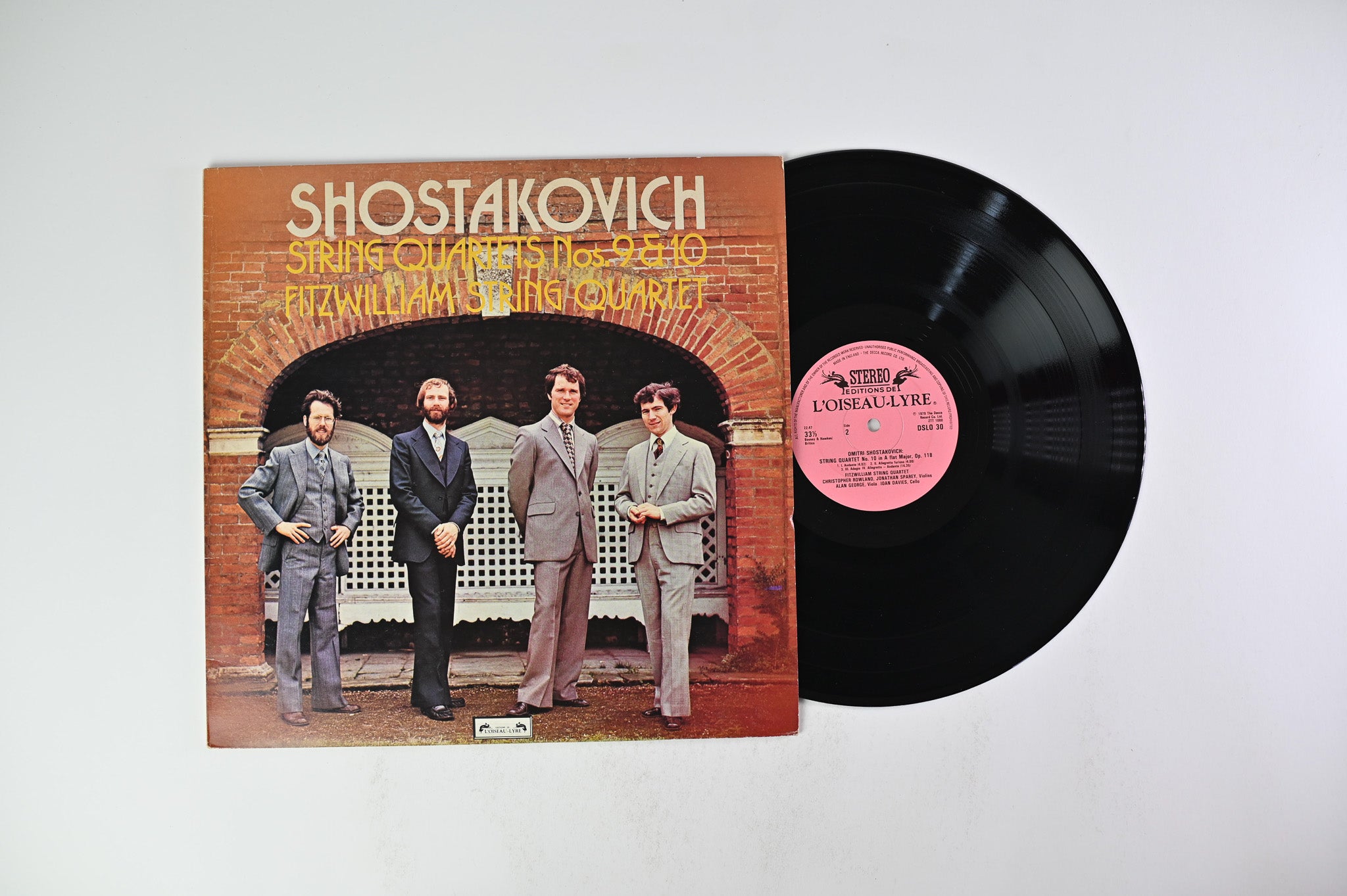 Dmitri Shostakovich - String Quartets Nos. 9 & 10 on L'Oiseau-Lyre