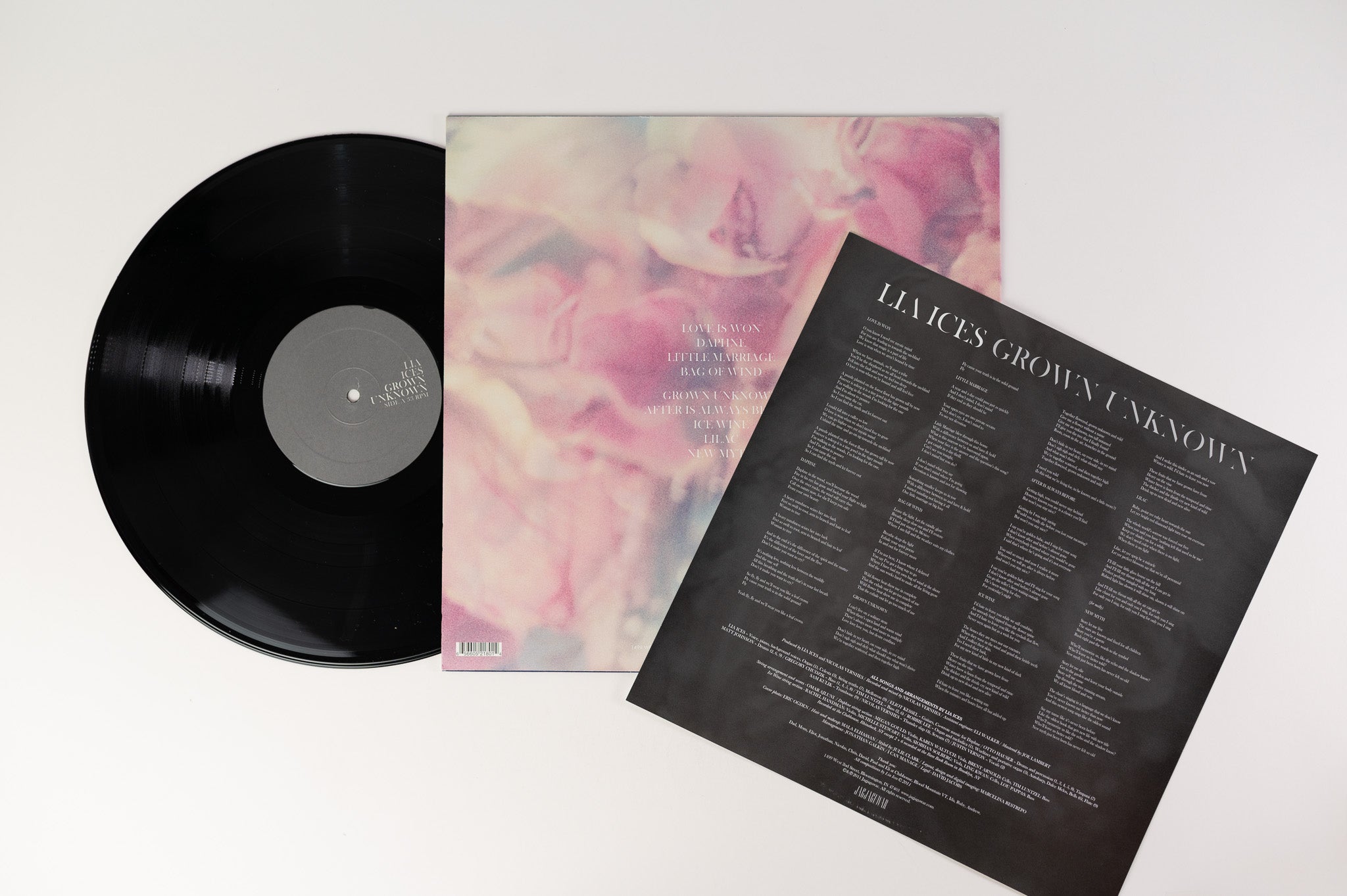 Lia Ices - Grown Unknown on Jagjaguwar