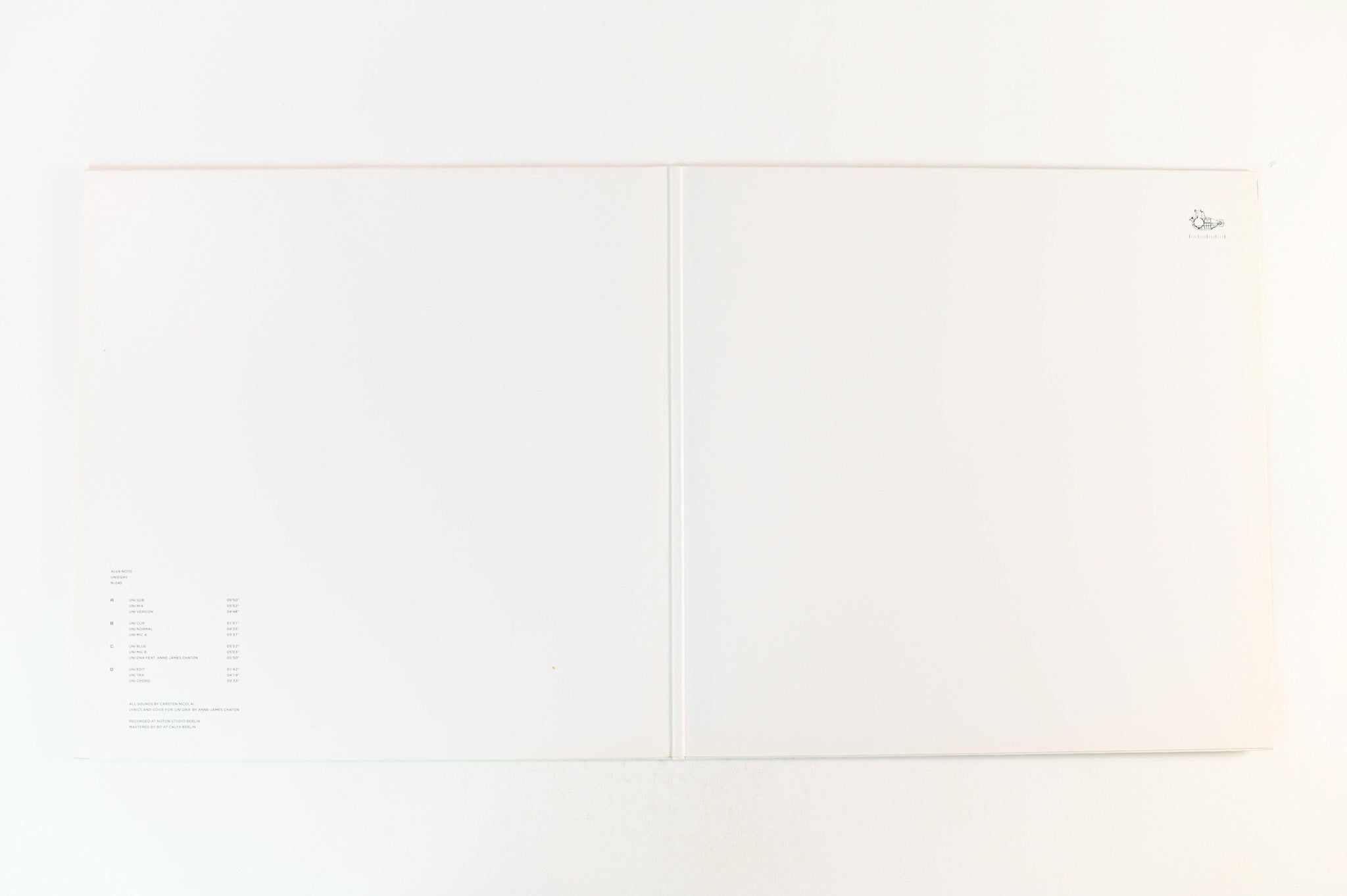 Alva Noto - Unieqav on Noton