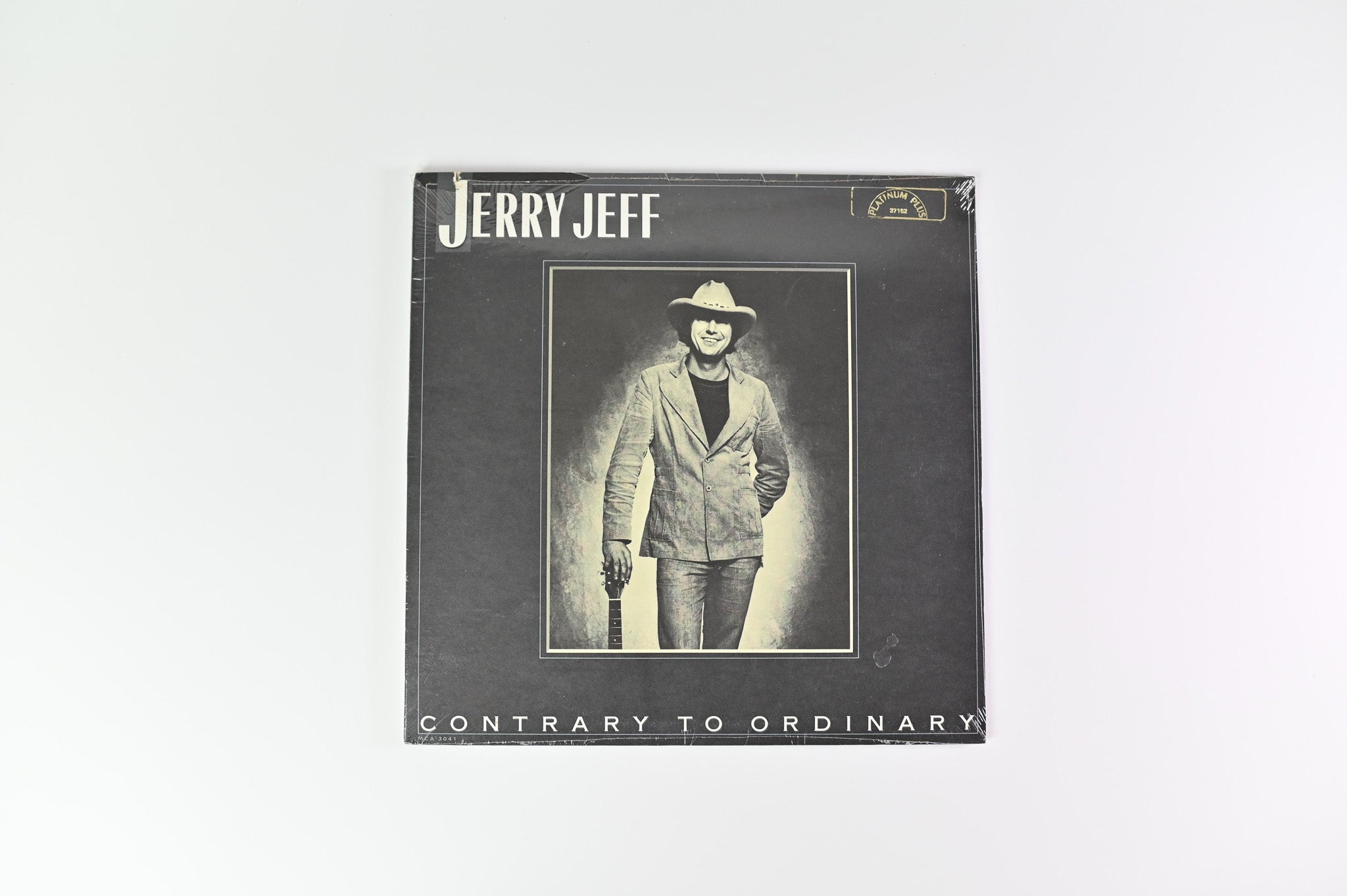 Jerry Jeff Walker - Contrary To Ordinary on MCA Records Sealed