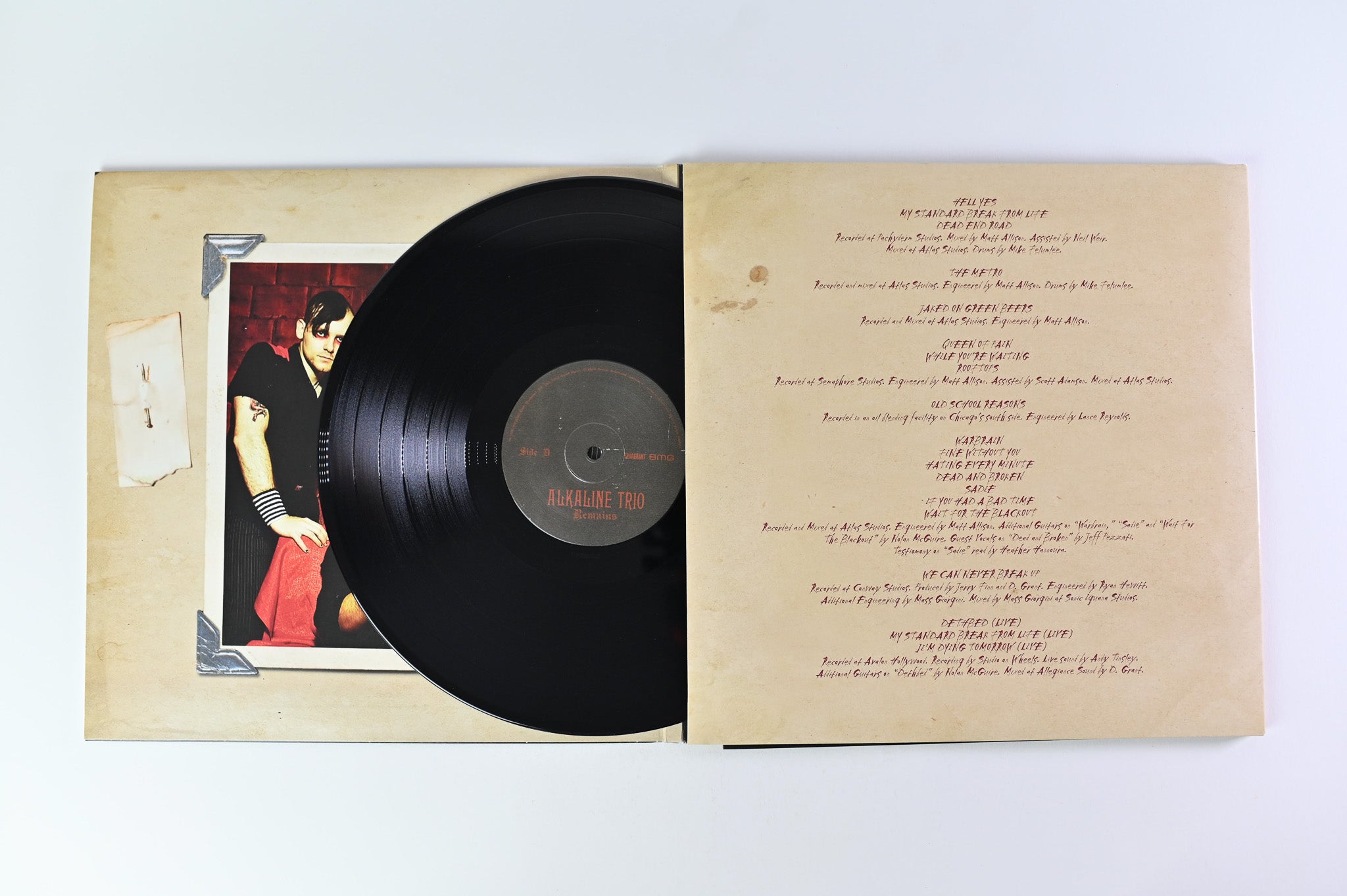 Alkaline Trio - Remains on Vagrant Records / BMG