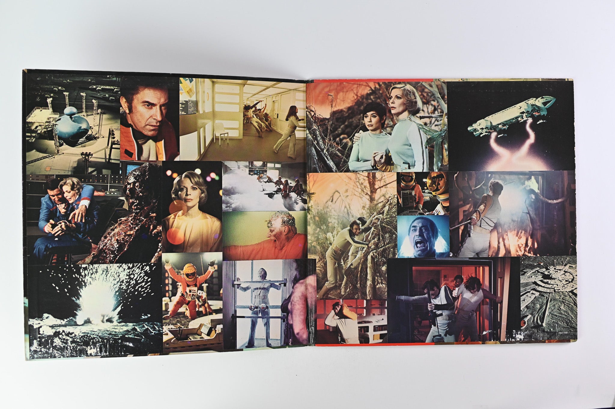 Barry Gray - Space: 1999 (An Original Television Soundtrack Recording) on RCA