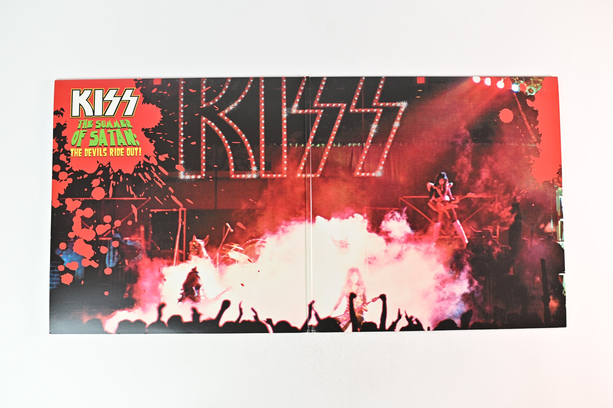 Kiss - The Summer Of Satan: The Devils Ride Out ! Unofficial Pressing