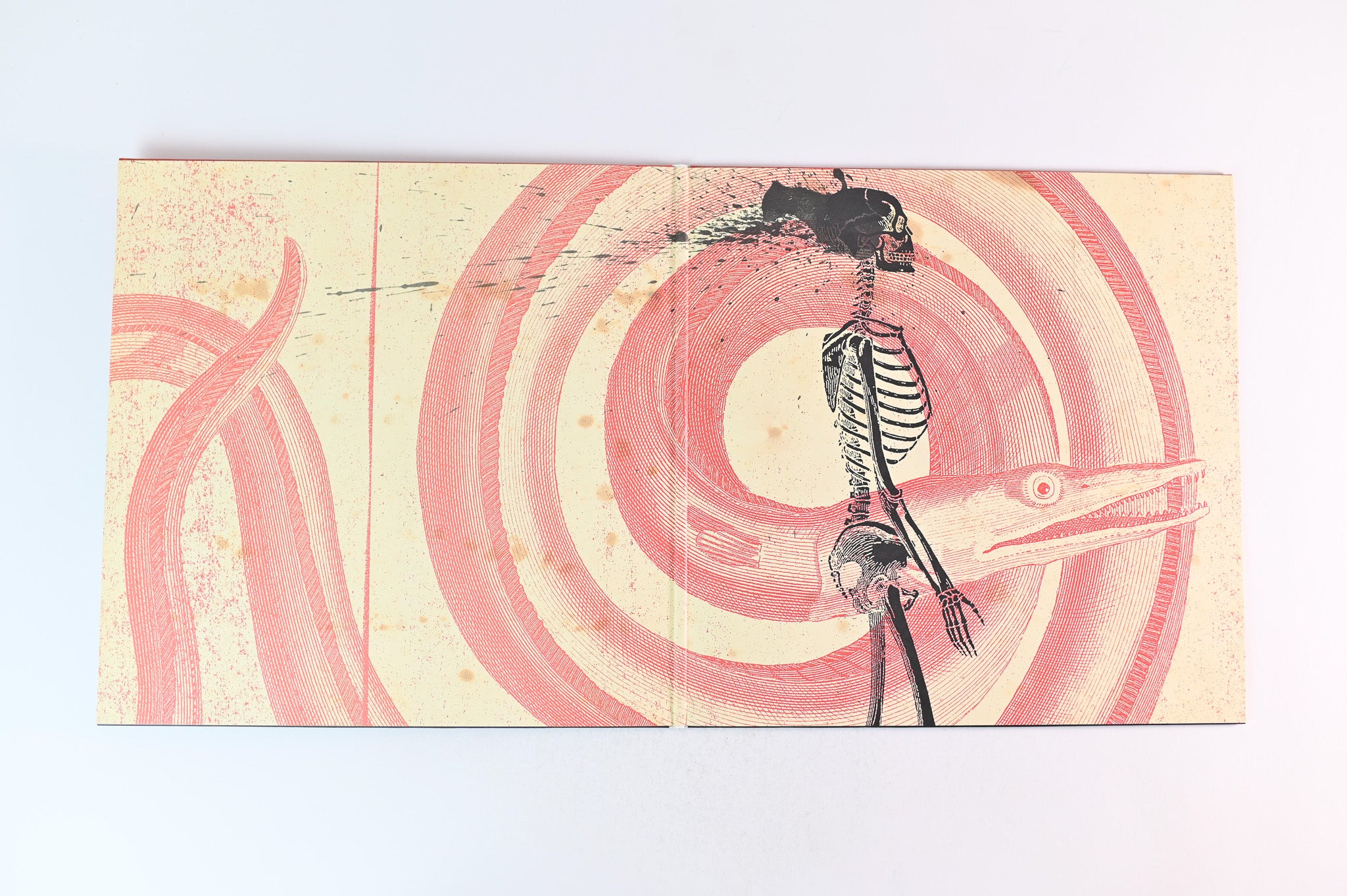 Atreyu - Lead Sails Paper Anchor on Music on Vinyl Ltd Numbered Red / Black Marble Vinyl Reissue