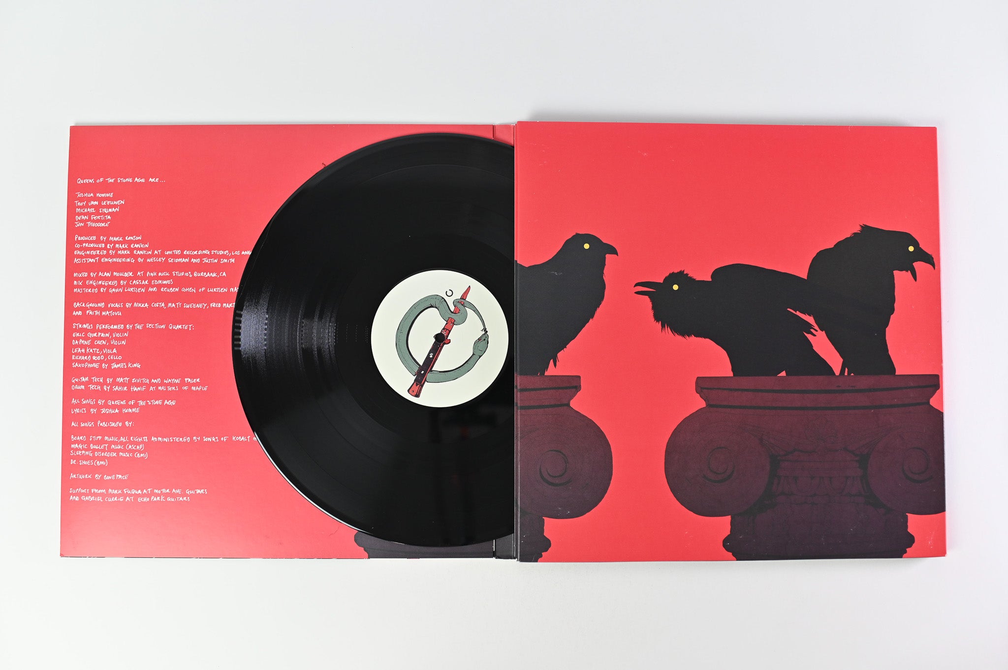 Queens Of The Stone Age - Villains on Matador Deluxe Edition