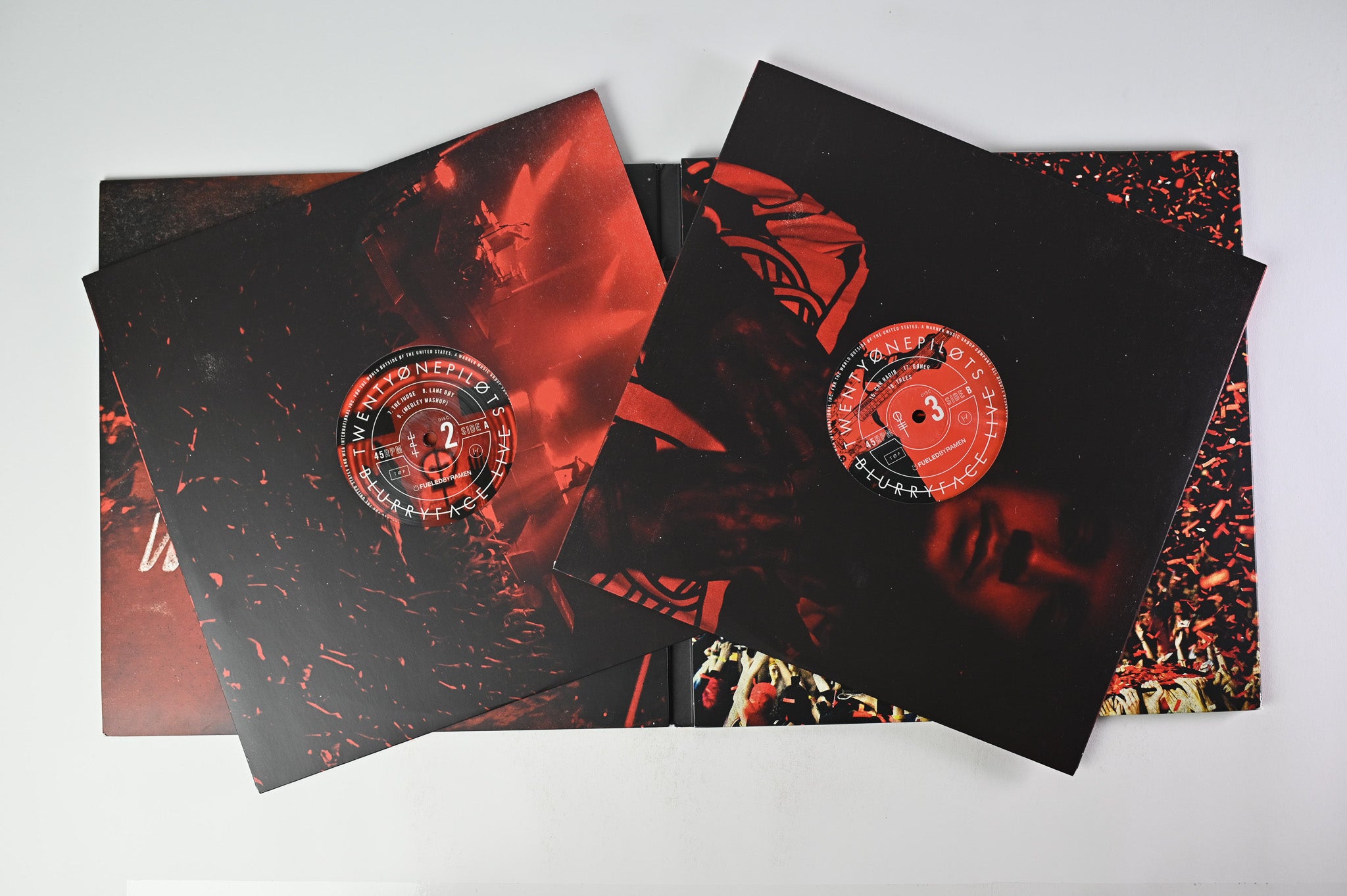 Twenty One Pilots - Blurryface Live on Fueled By Ramen