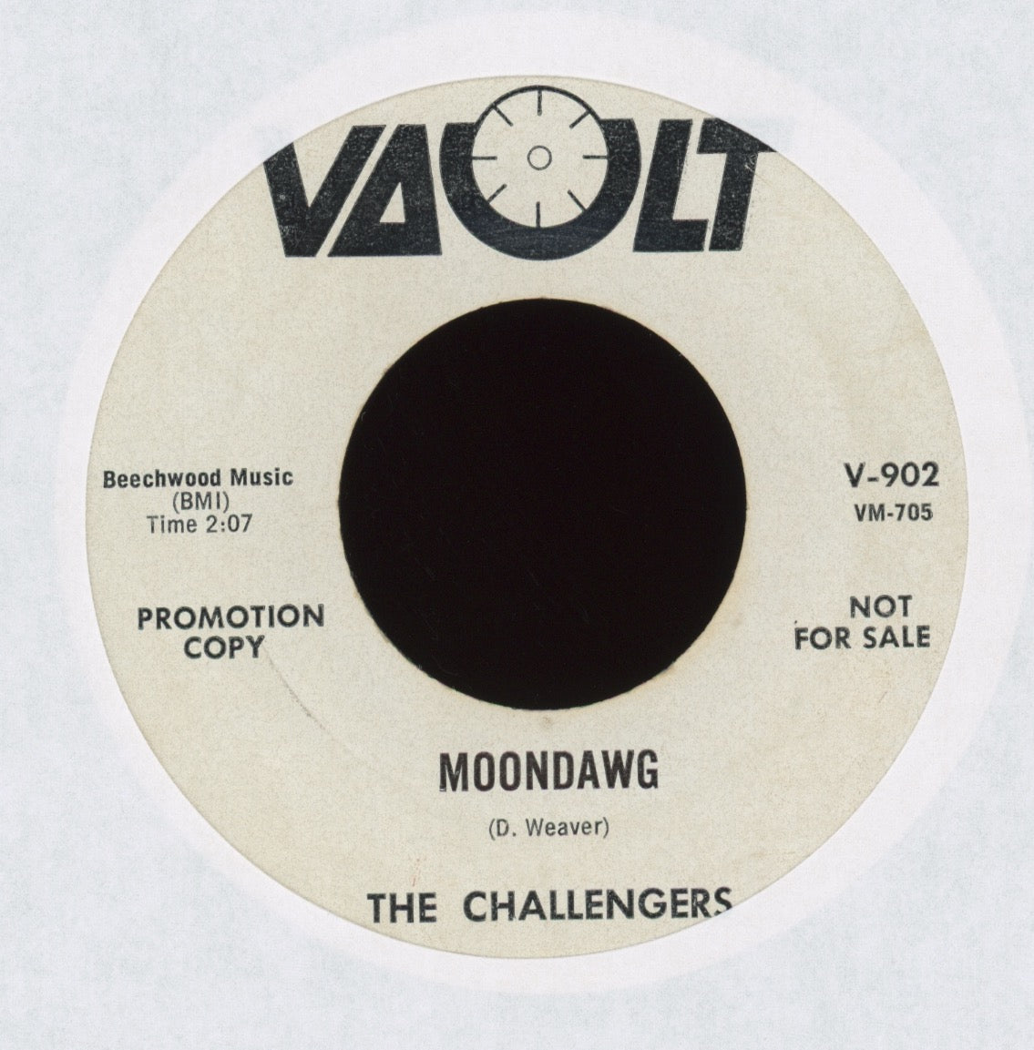 The Challengers - Moondawg on Vault Promo Surf 45