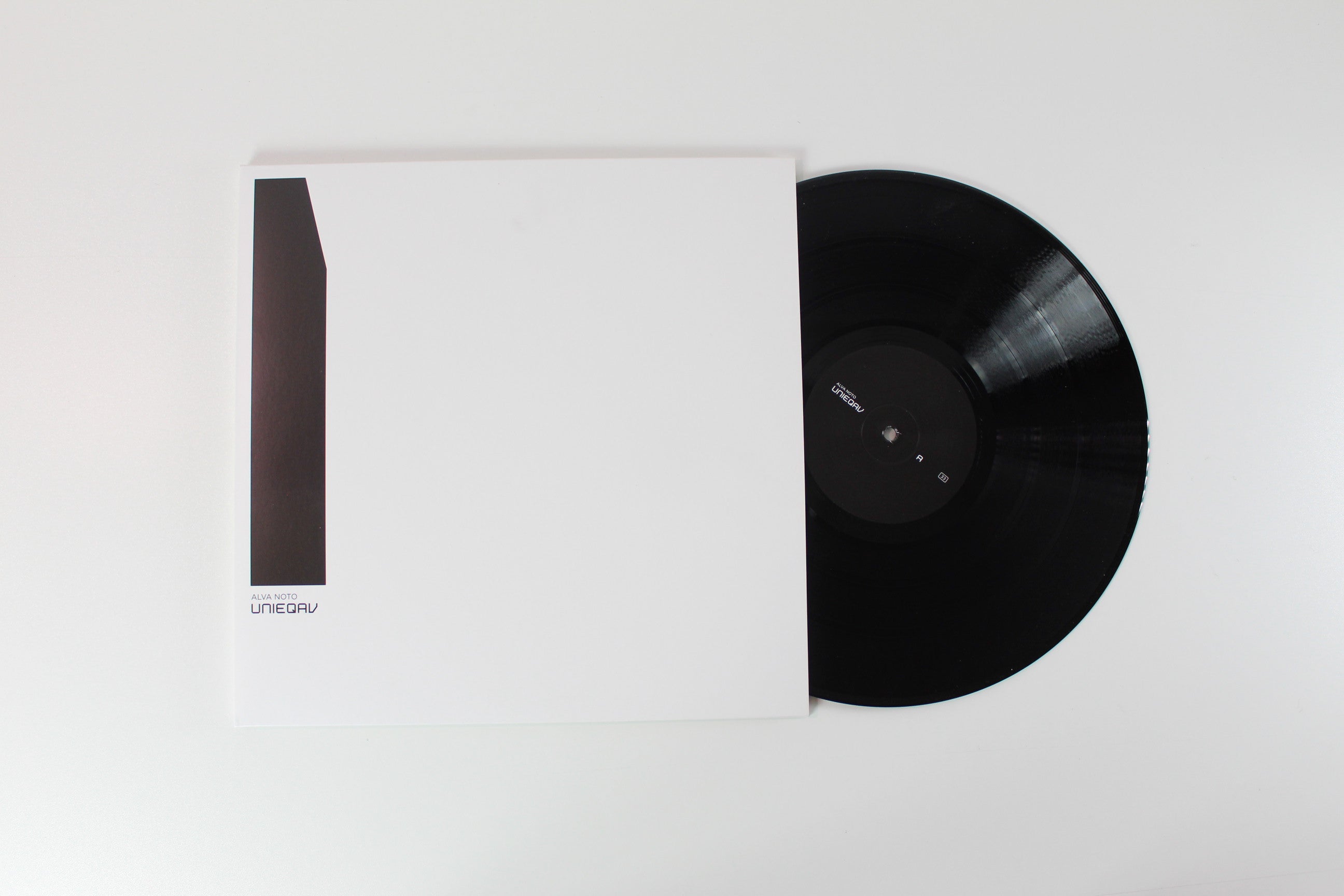 Alva Noto - Unieqav on Noton