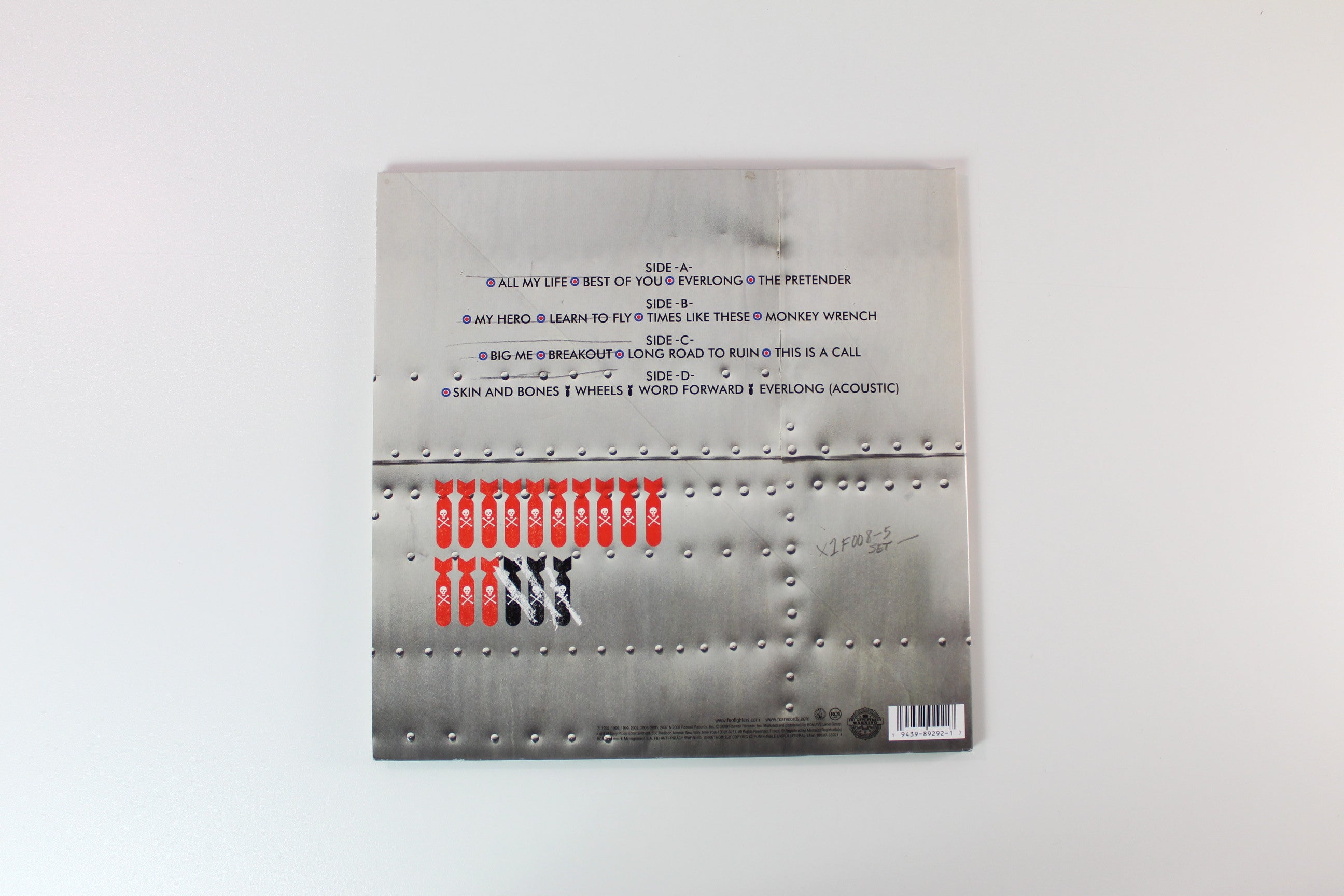 Foo Fighters - Greatest Hits on Roswell Records / RCA - Red Vinyl