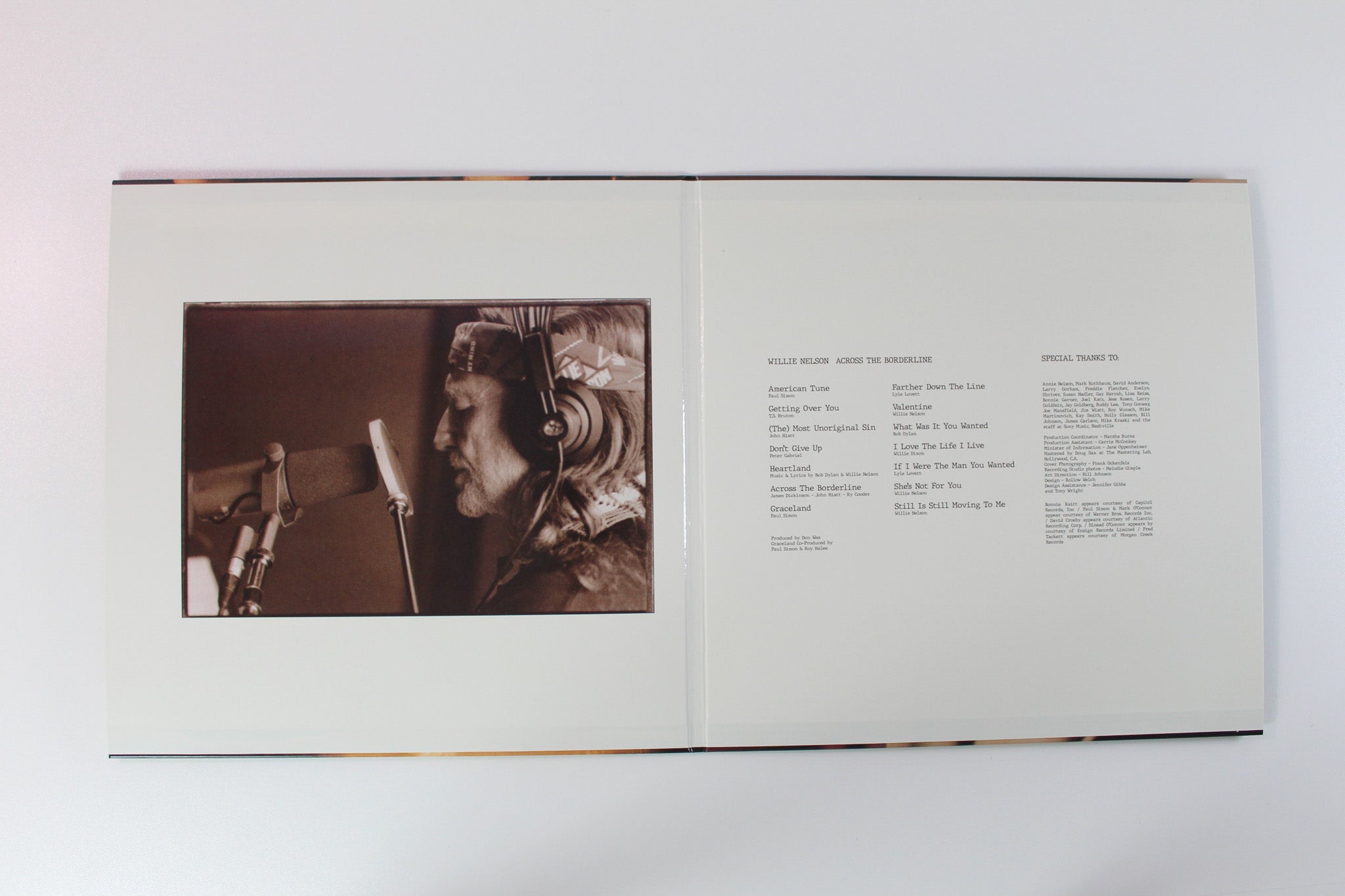 Willie Nelson - The Story Of Willie Nelson Ltd. Reissue on Vinyl Me, Please Colored Vinyl