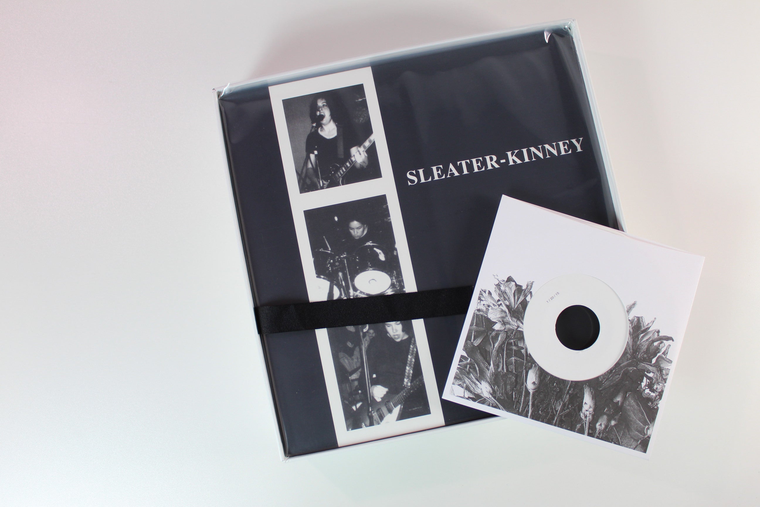 Sleater-Kinney - Start Together // 1994 - 2006 - 7-lp Box Set Colored Vinyl