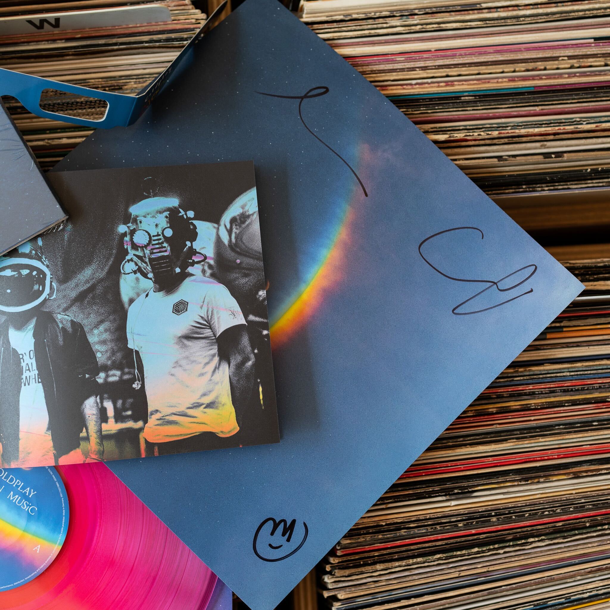 Coldplay - Moon Music [Signed Insert] [Pink Vinyl] [LIMIT 1 PER CUSTOMER]