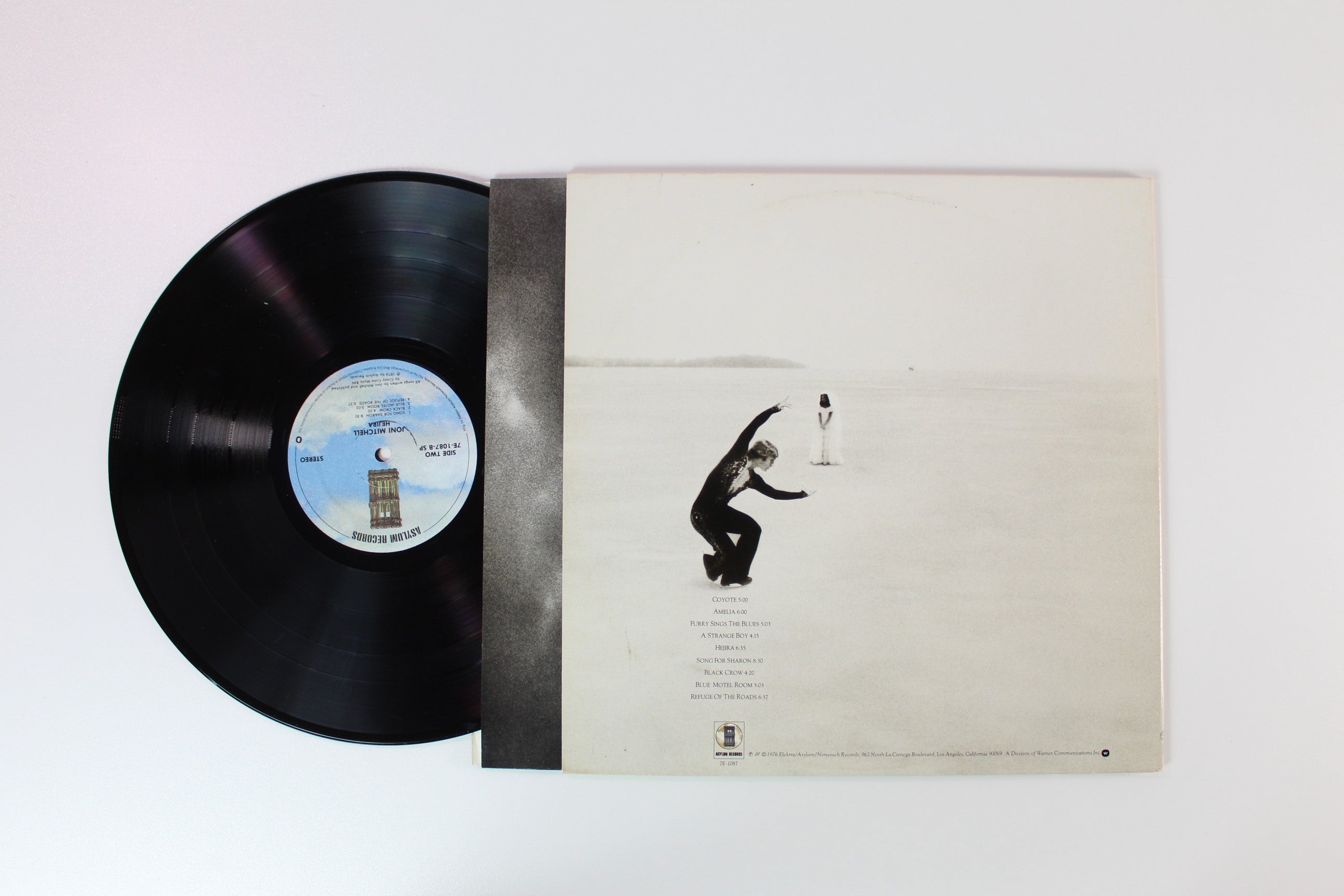 Joni Mitchell - Hejira on Asylum Records