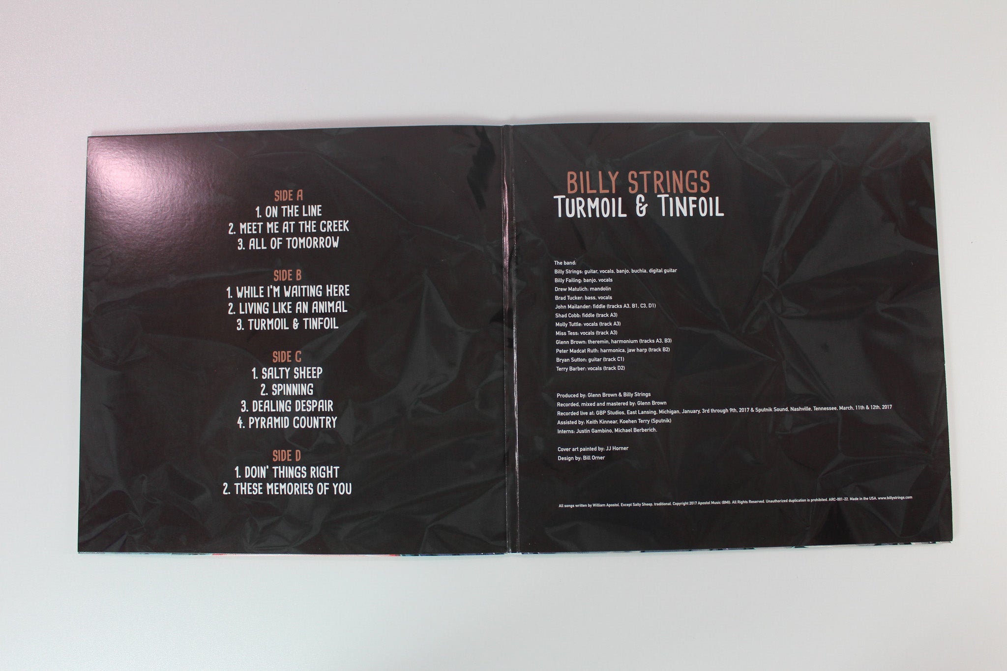 Billy Strings - Turmoil & Tinfoil on Apostol Ltd Blue Seafoam Reissue