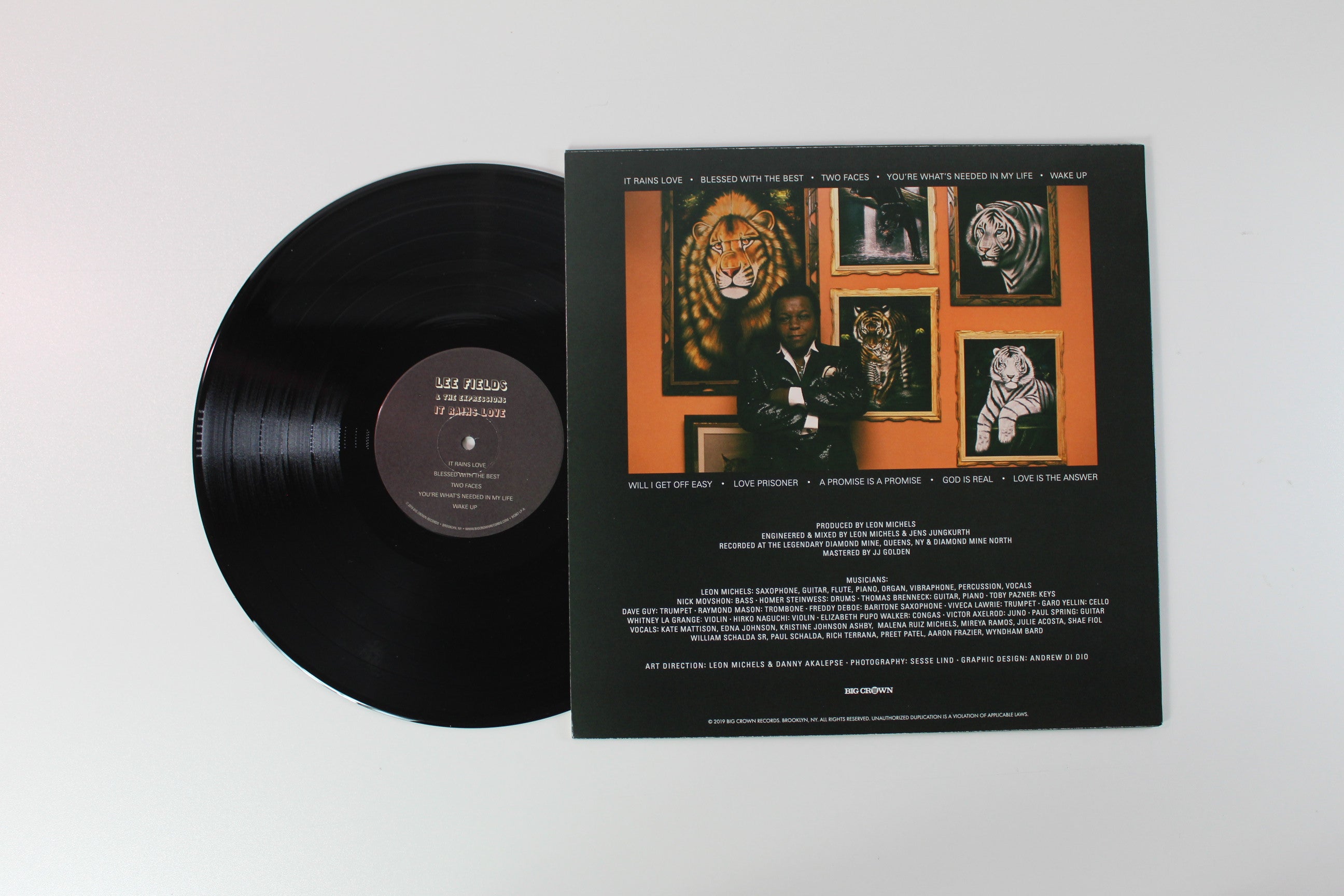 Lee Fields - It Rains Love on Big Crown