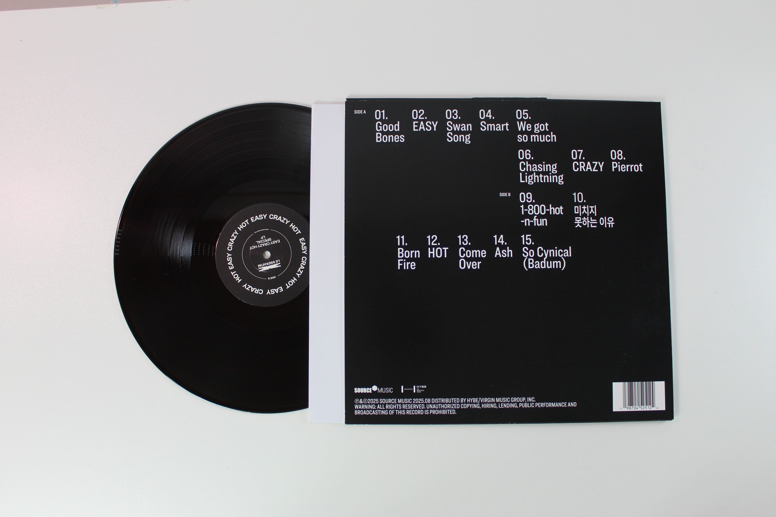 Le Sserafim - Easy-Crazy-Hot Ltd. Carbon Black Vinyl on HYBE