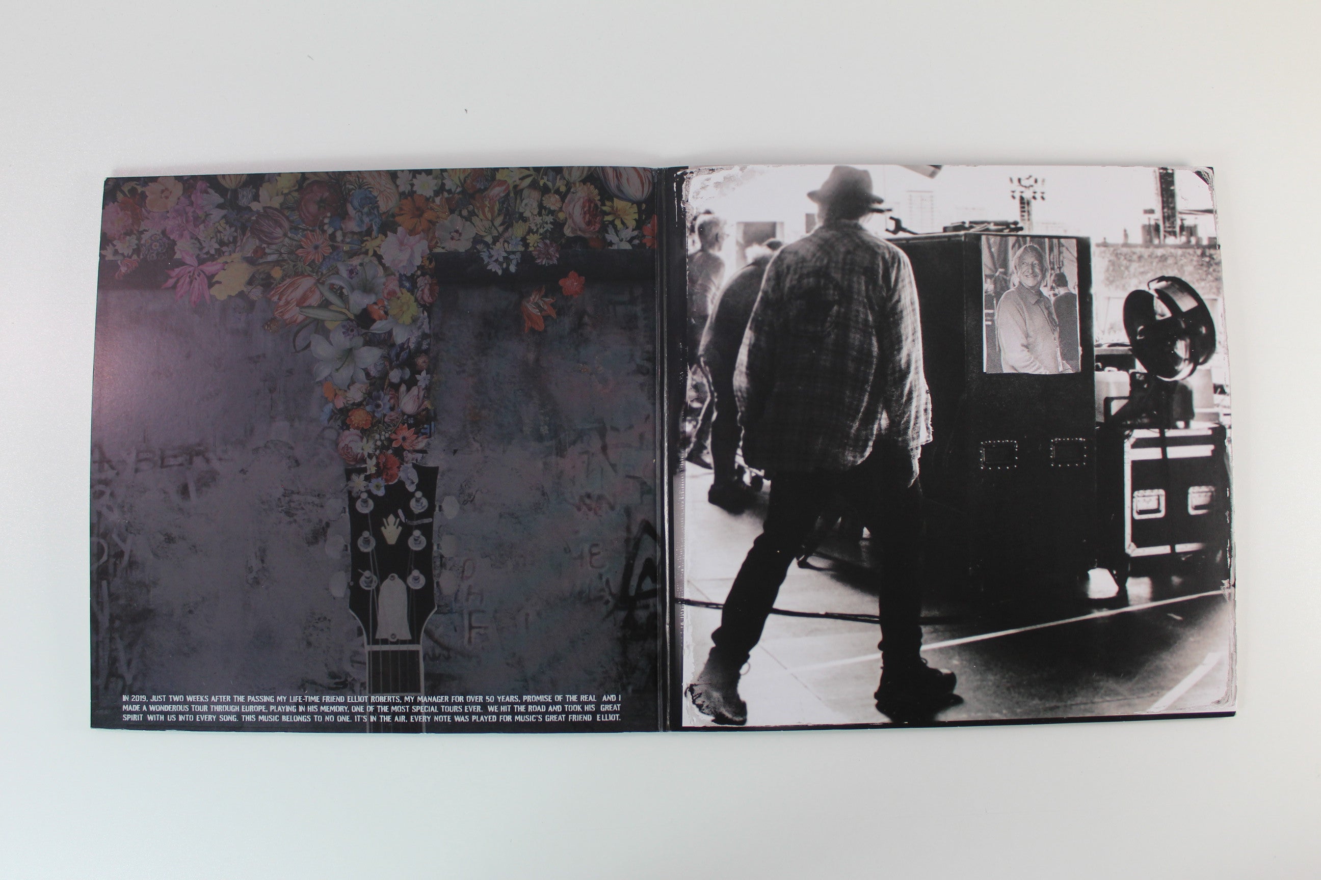 Neil Young - Noise & Flowers on Reprise Neil Young Archives