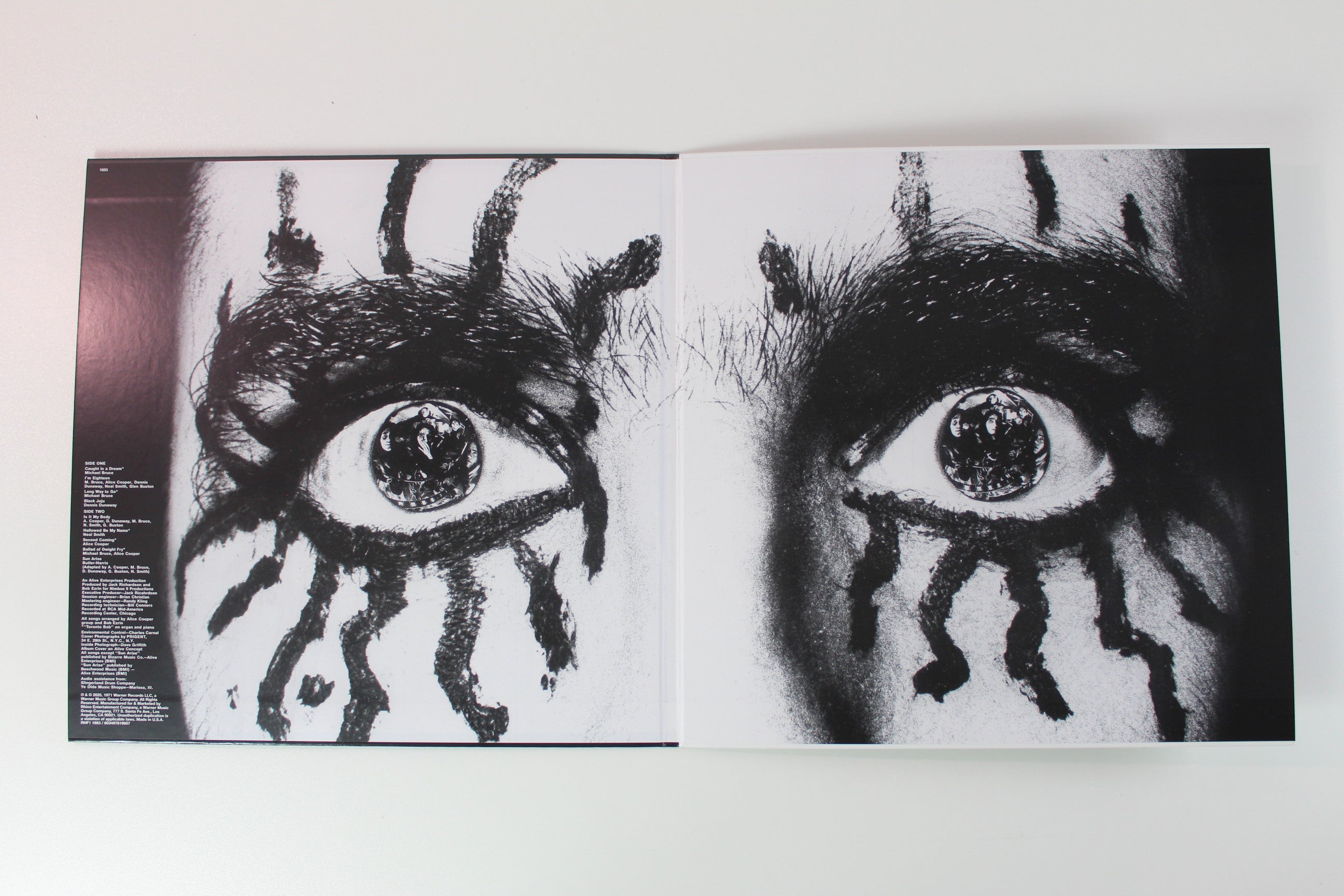 Alice Cooper - Love It To Death on Rhino Records Ltd Numbered 180 Gram Reissue