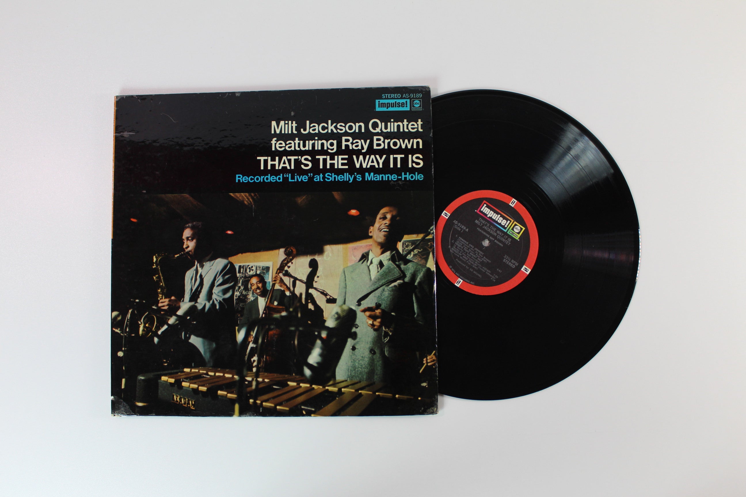 Milt Jackson Quintet - That's The Way It Is on Impulse! / ABC