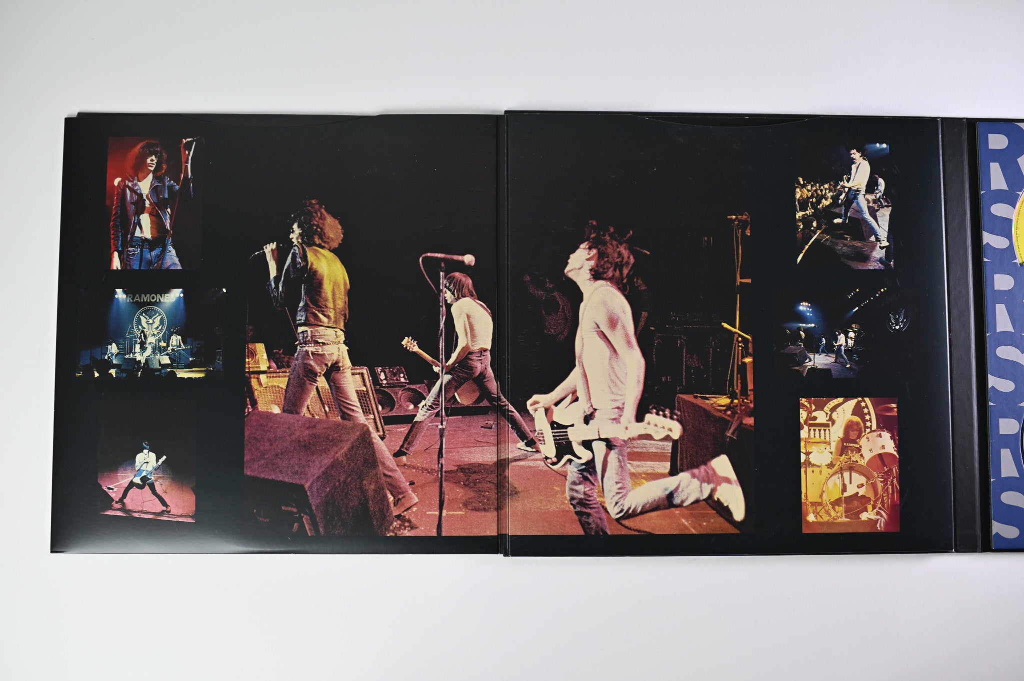 Ramones - It's Alive on Sire Rhino Ltd Numbered 40th Anniversary Box Set Reissue