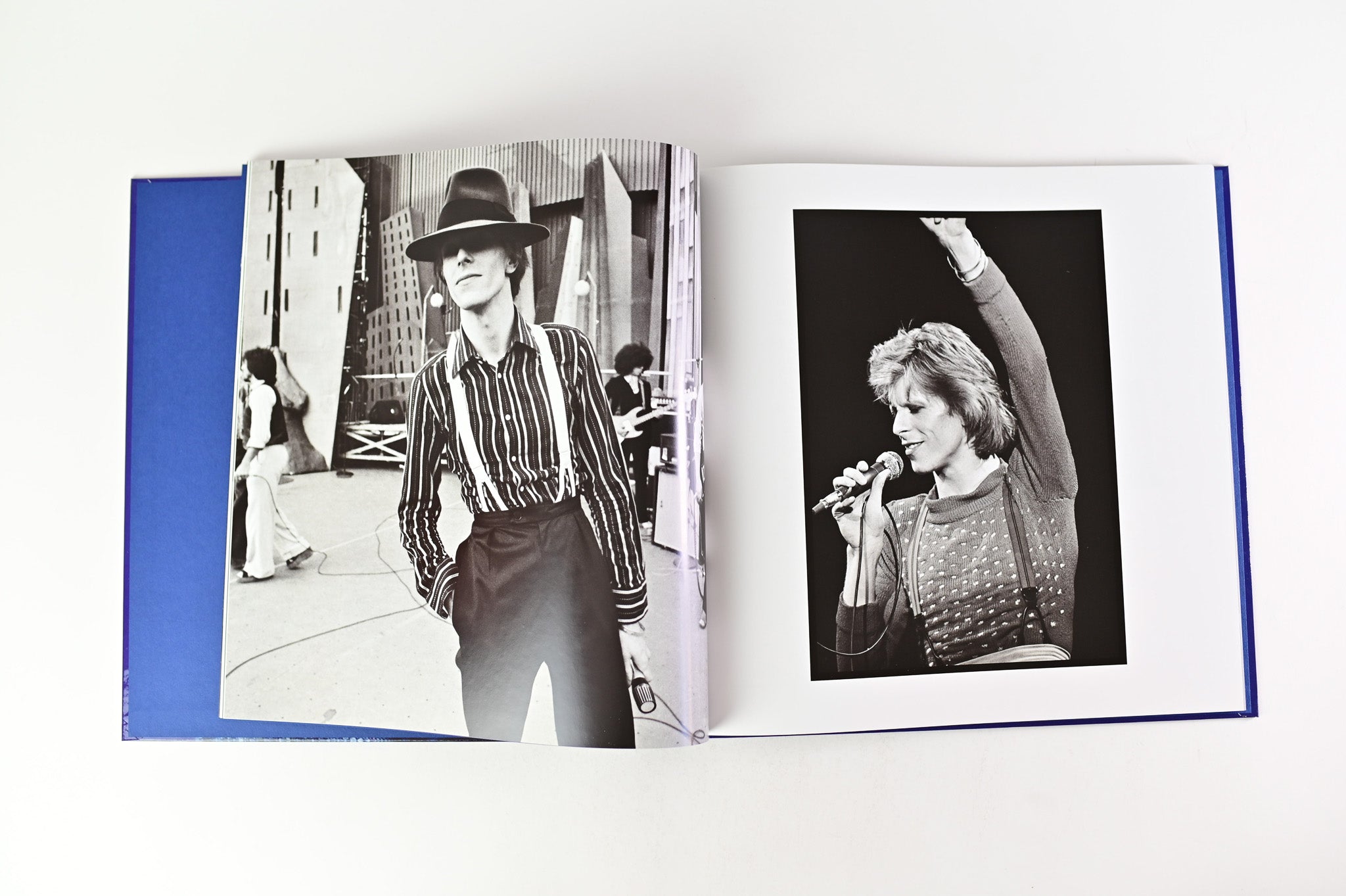 CD DAVID BOWIE / WHO CAN I BE NOW ?