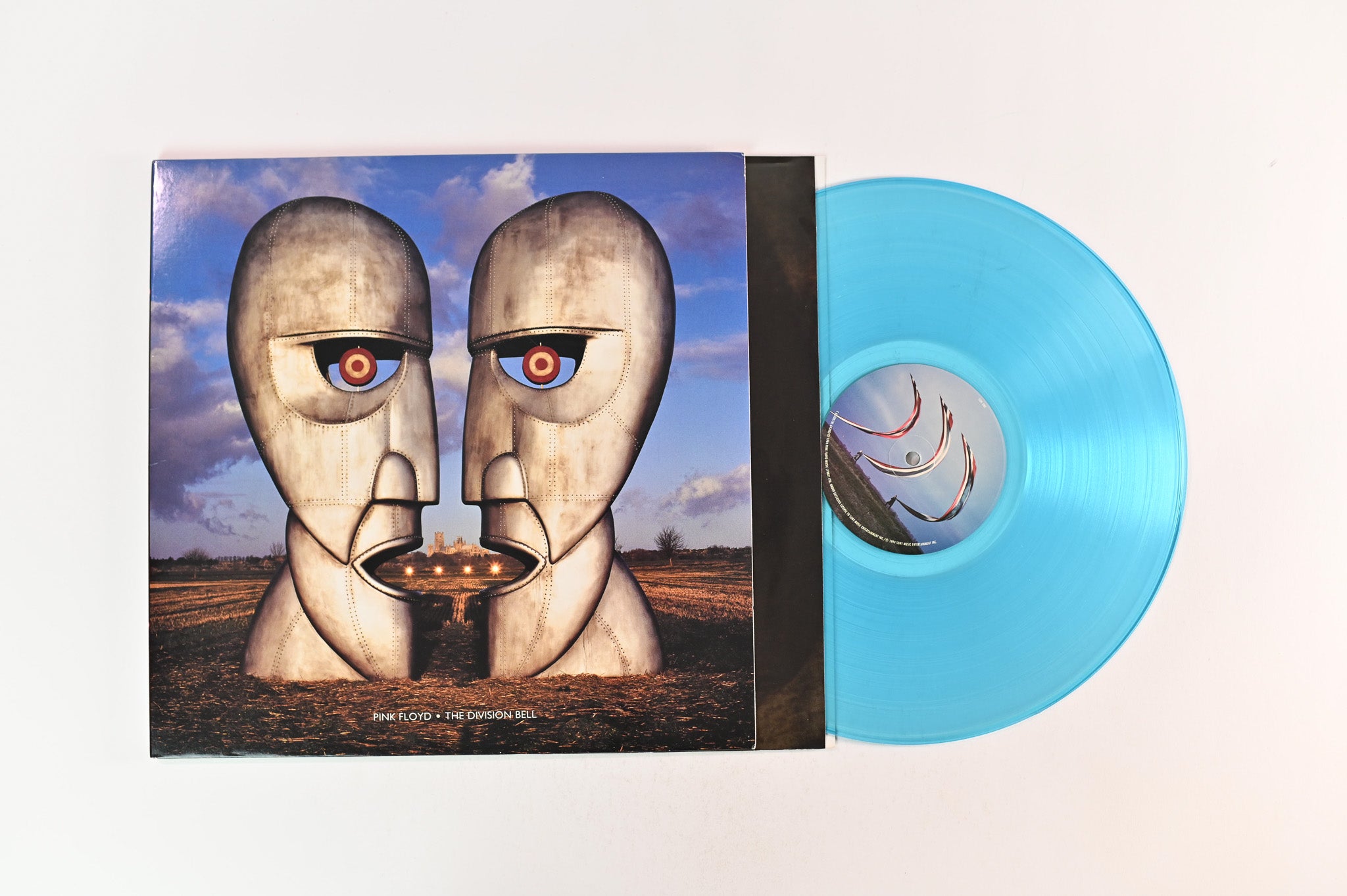 Pink Floyd - The Division Bell on Columbia Ltd Transparent Blue