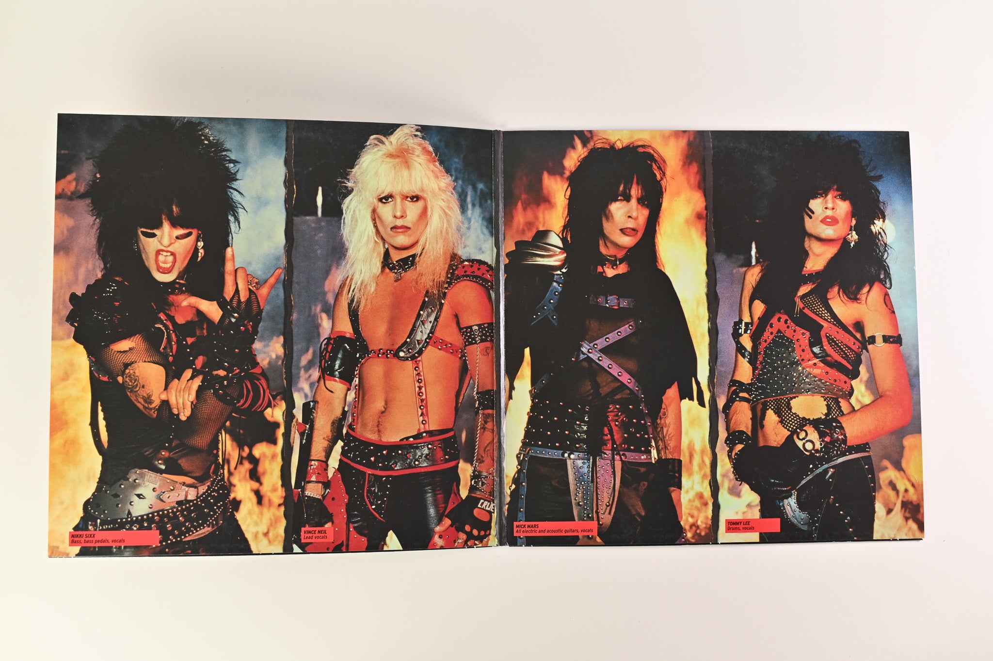 MÖTLEY CRÜE SHOUT AT THE DEVIL 12インチレコード MÖTLEY CRÜE SHOUT