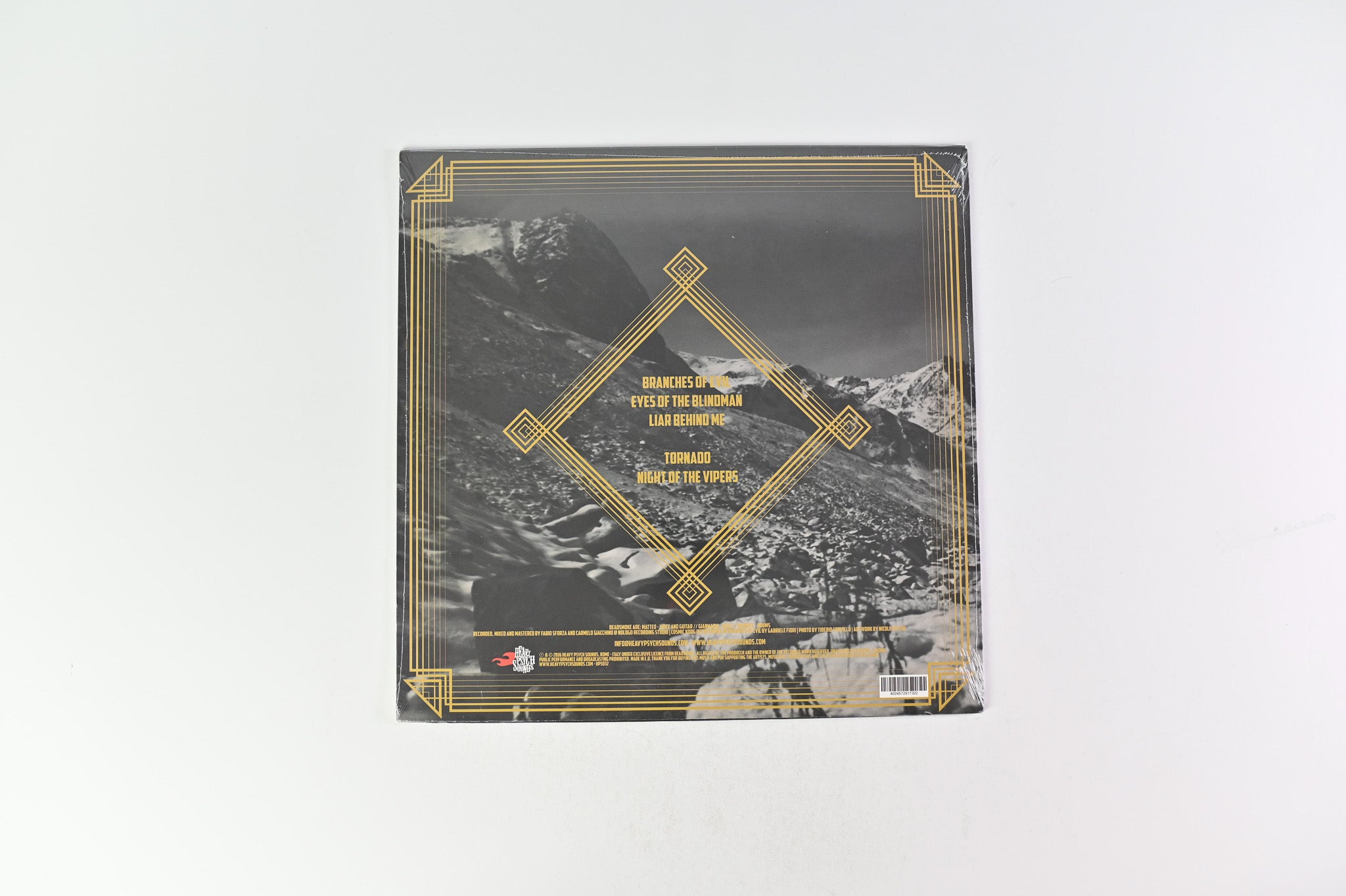 Deadsmoke - Deadsmoke on Heavy Psych Sounds Sealed