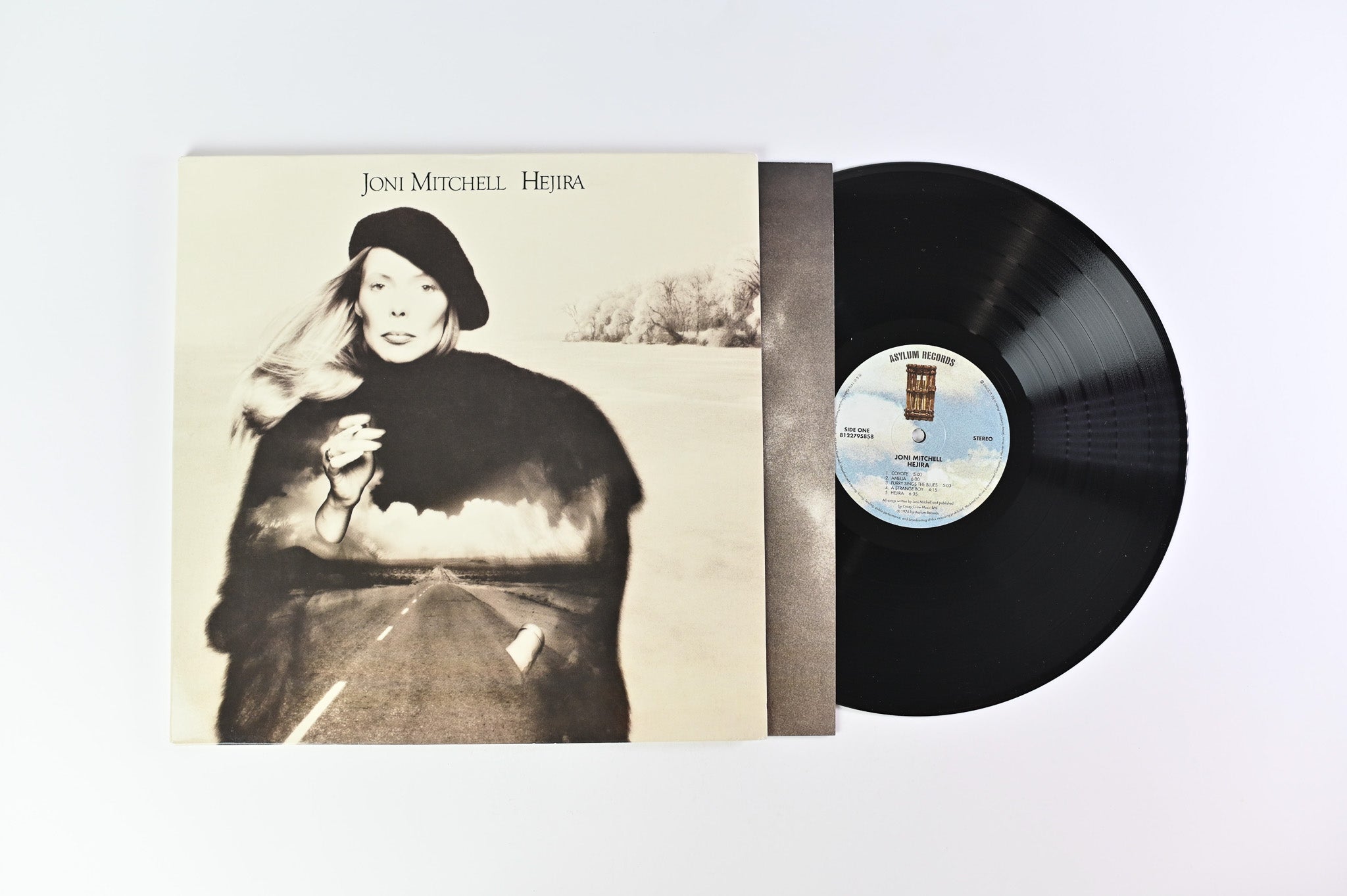Joni Mitchell - Hejira on Asylum 180 Gram Reissue
