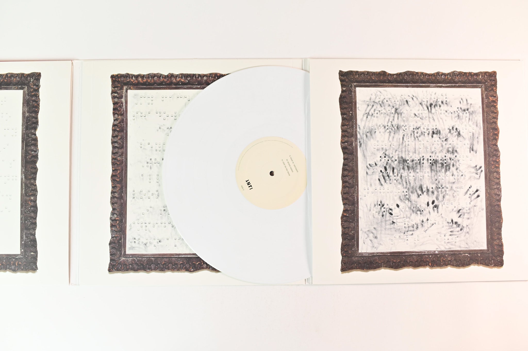 Rihanna - Anti on Def Jam Ltd Deluxe Edition White Vinyl Urban Outfitters Exclusive With Lithographs