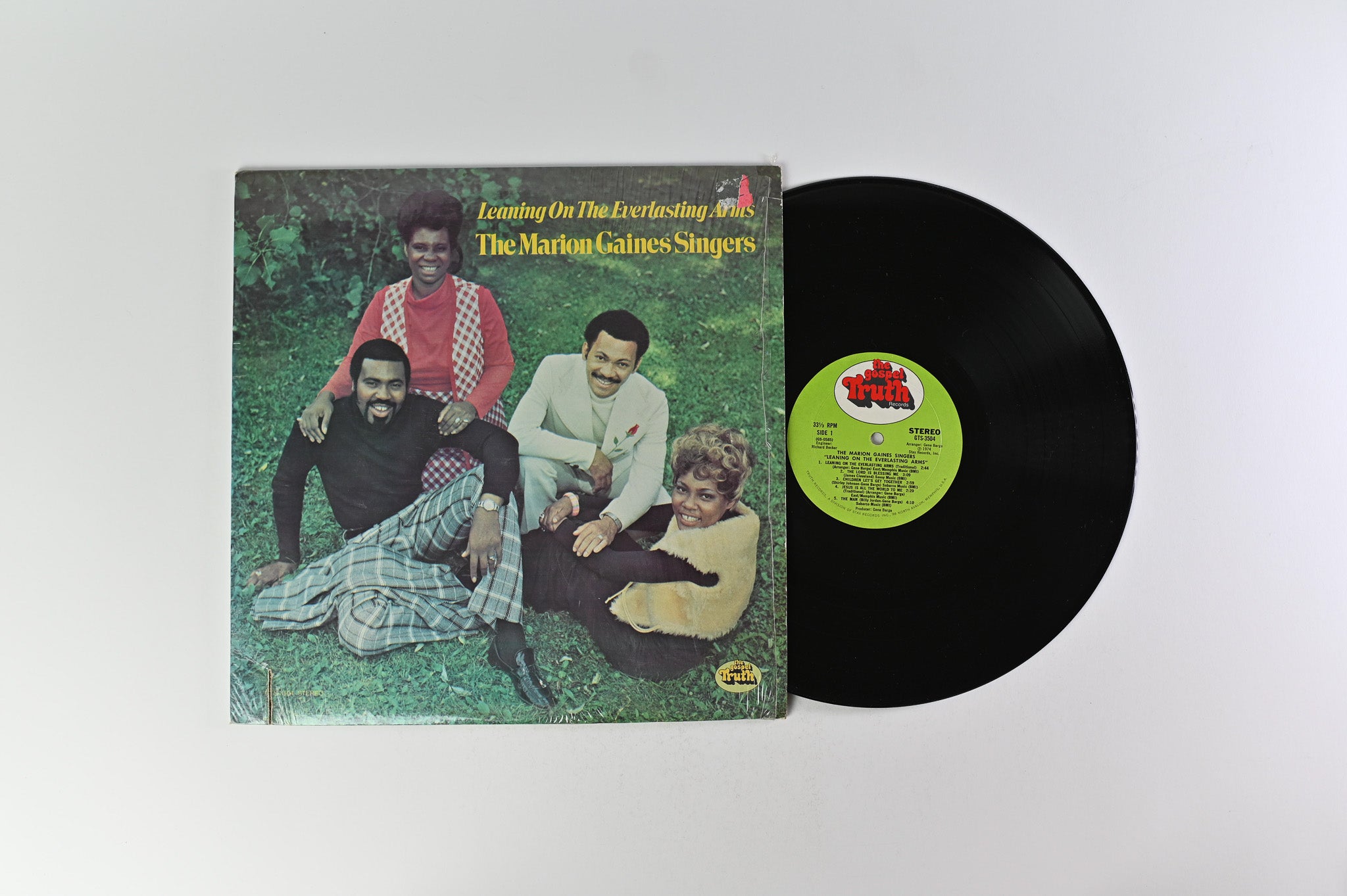 Marion Gaines Singers - Leaning On The Everlasting Arms on Gospel Truth