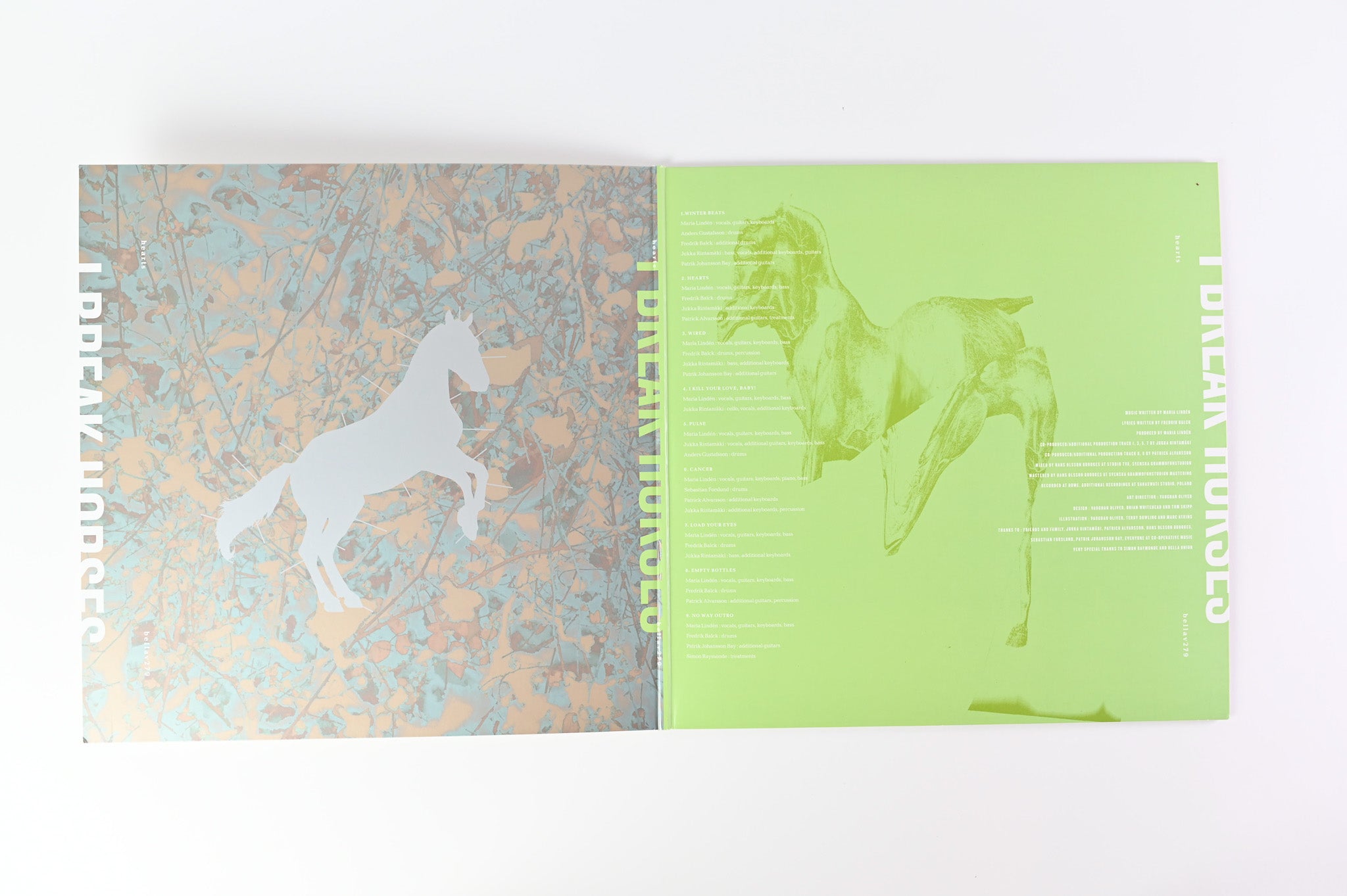 I Break Horses - Hearts on Bella Union